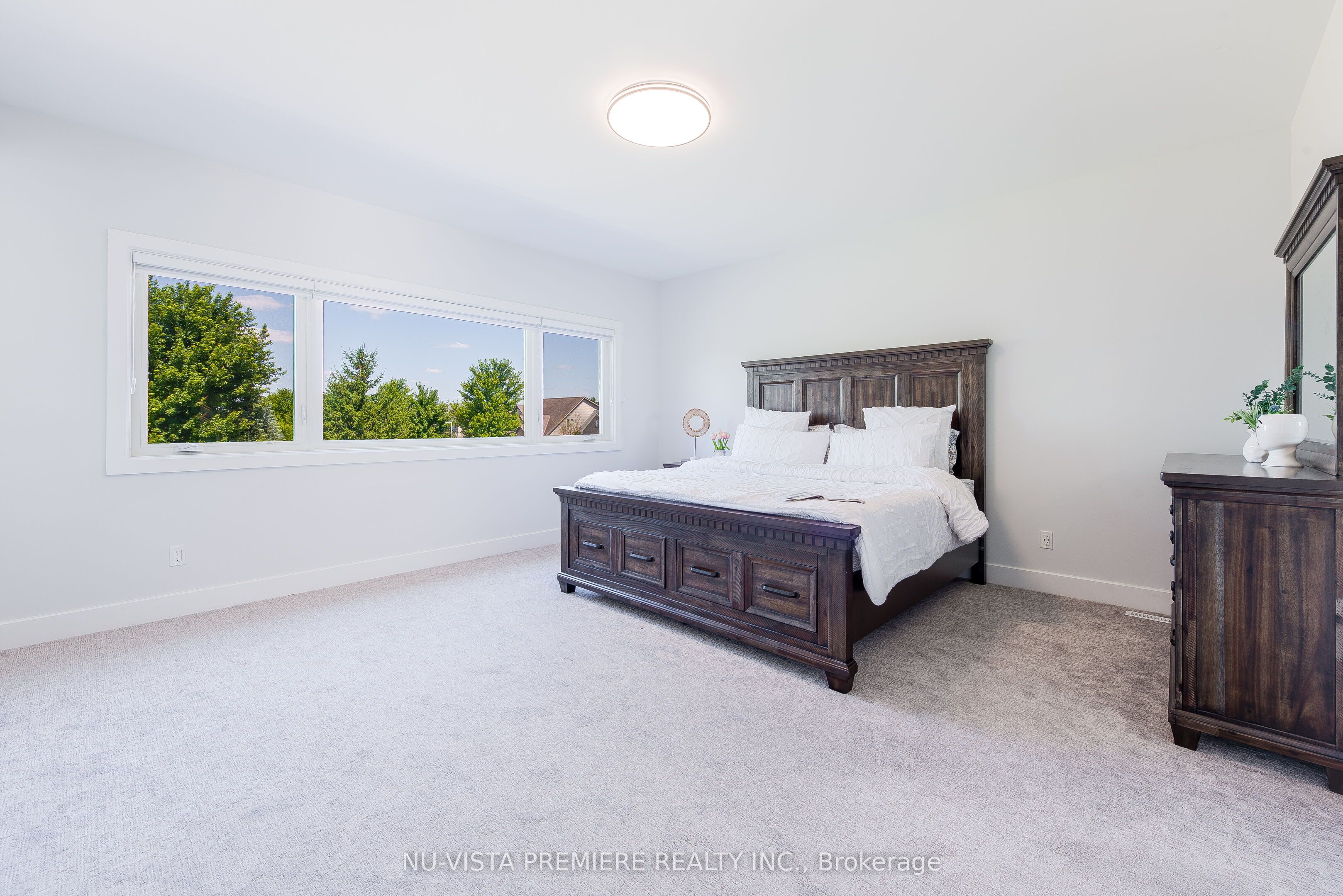 42 Poole Crescent Property Photo 21