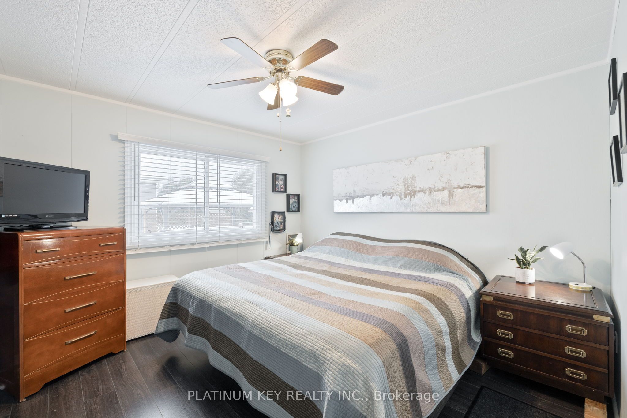 477 Richard Crescent Property Photo 13