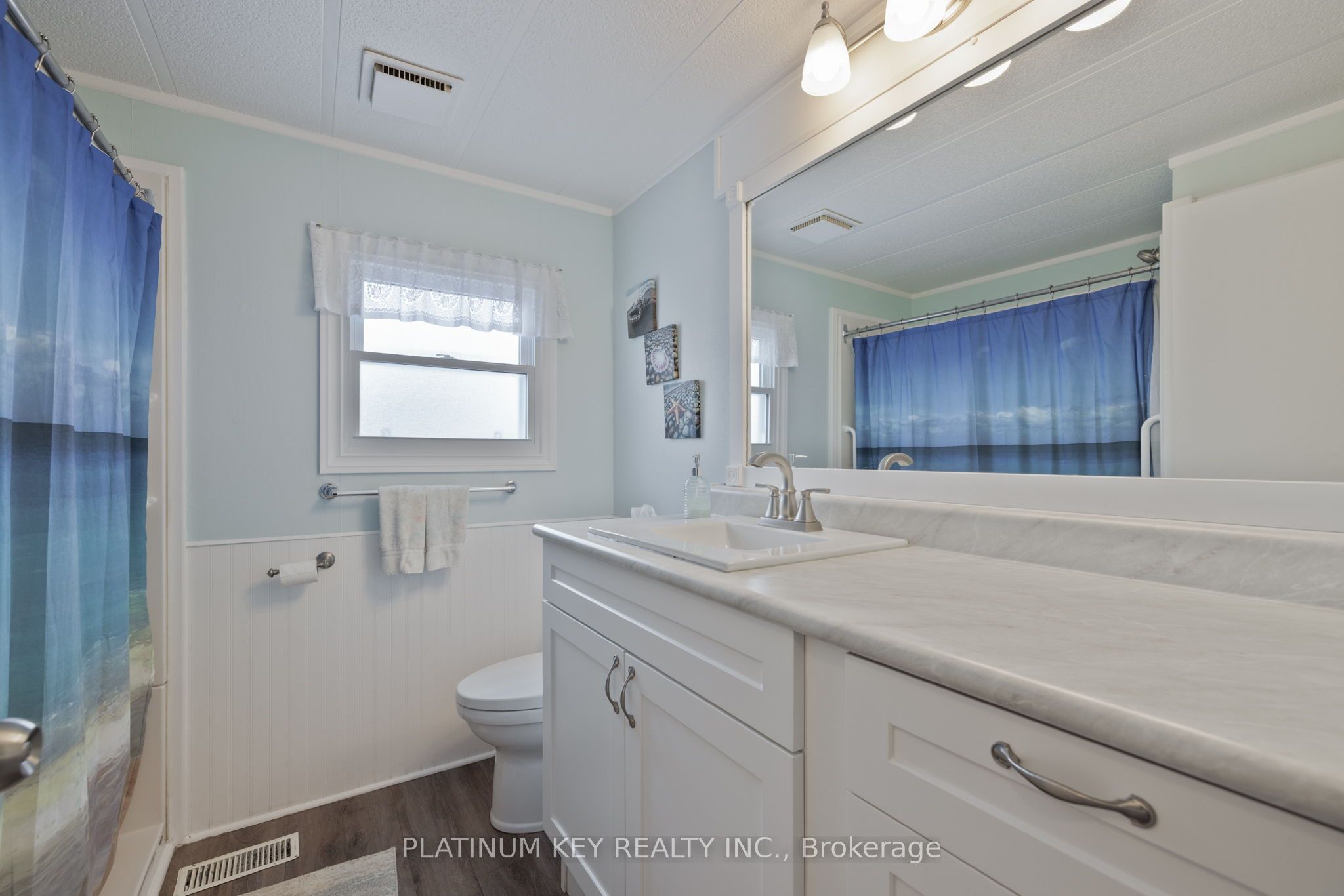 477 Richard Crescent Property Photo 15