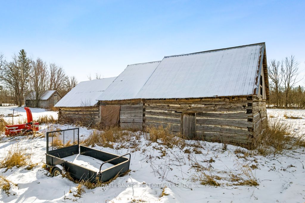 11768 Highway 7 N/a Property Photo 5