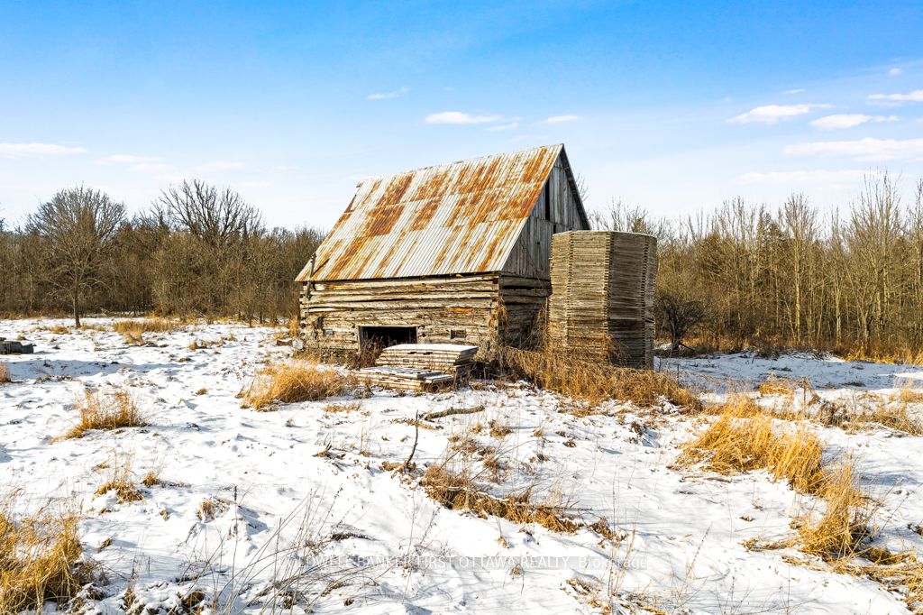 11768 Highway 7 N/a Property Photo 6