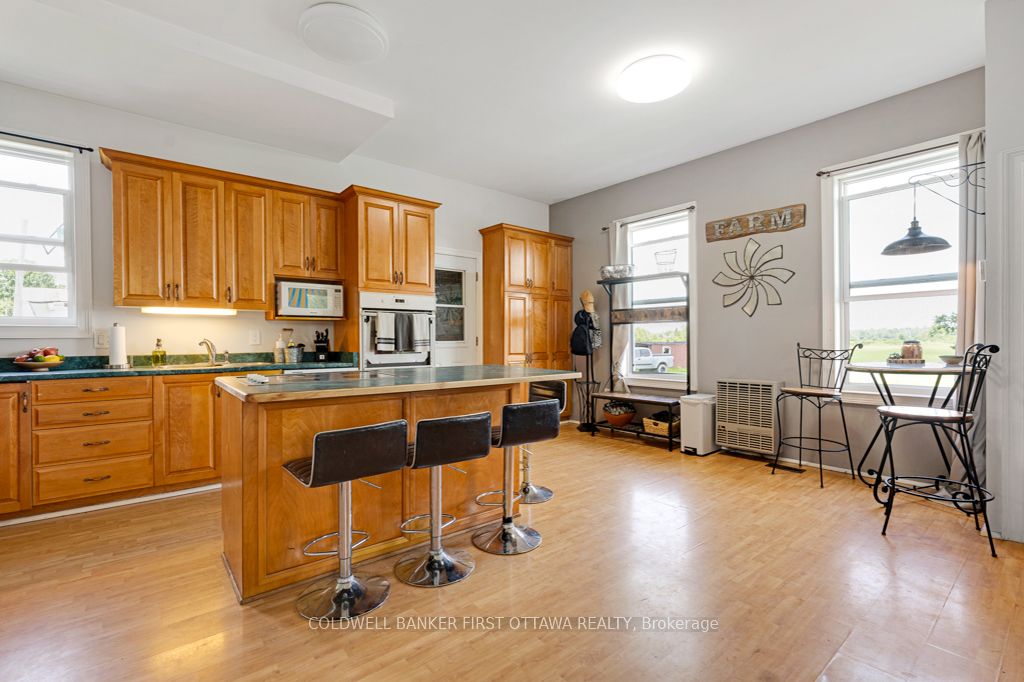 11768 Highway 7 N/a Property Photo 14