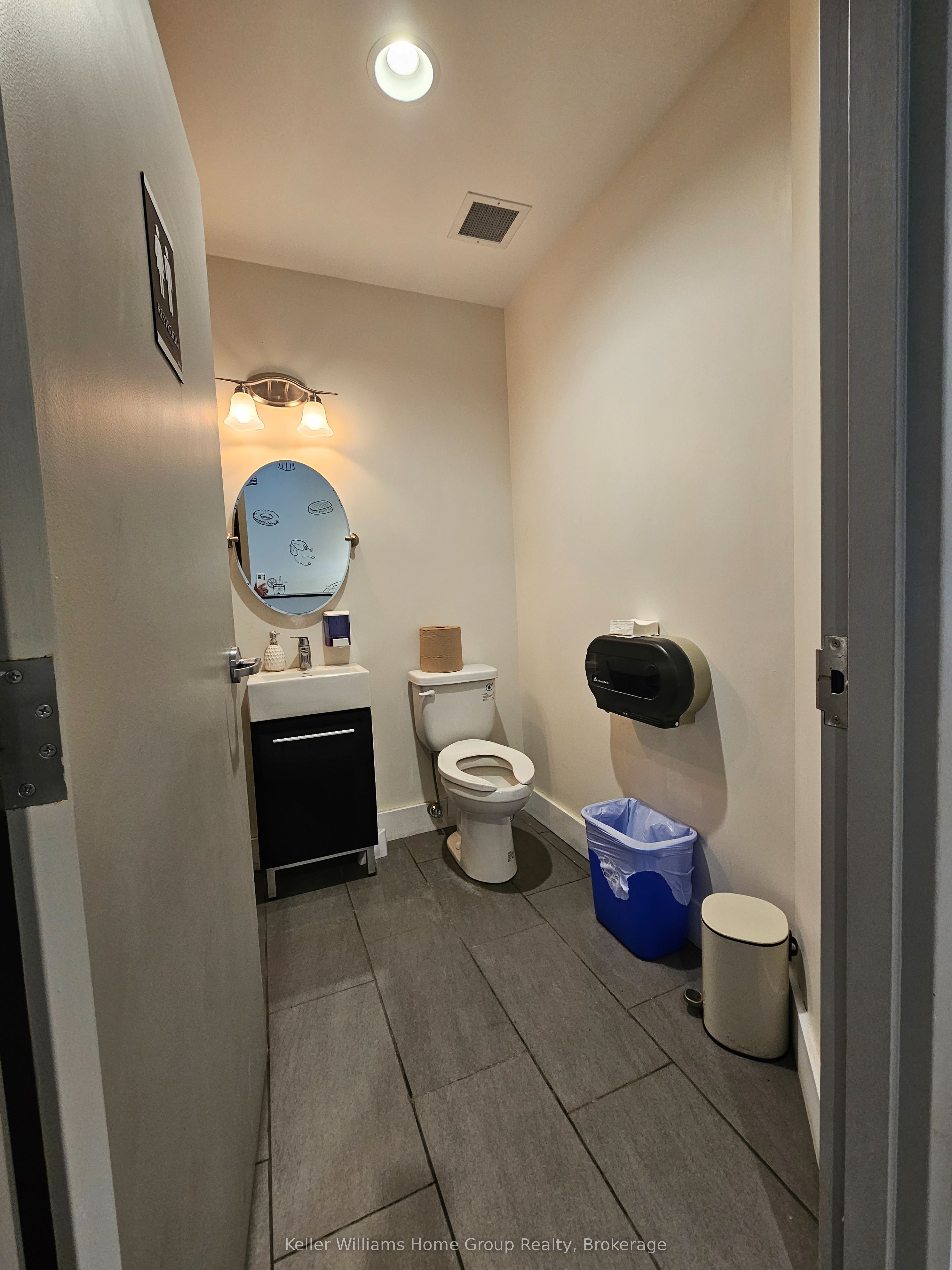 #b102 - 62 Balsam Street Property Photo 10