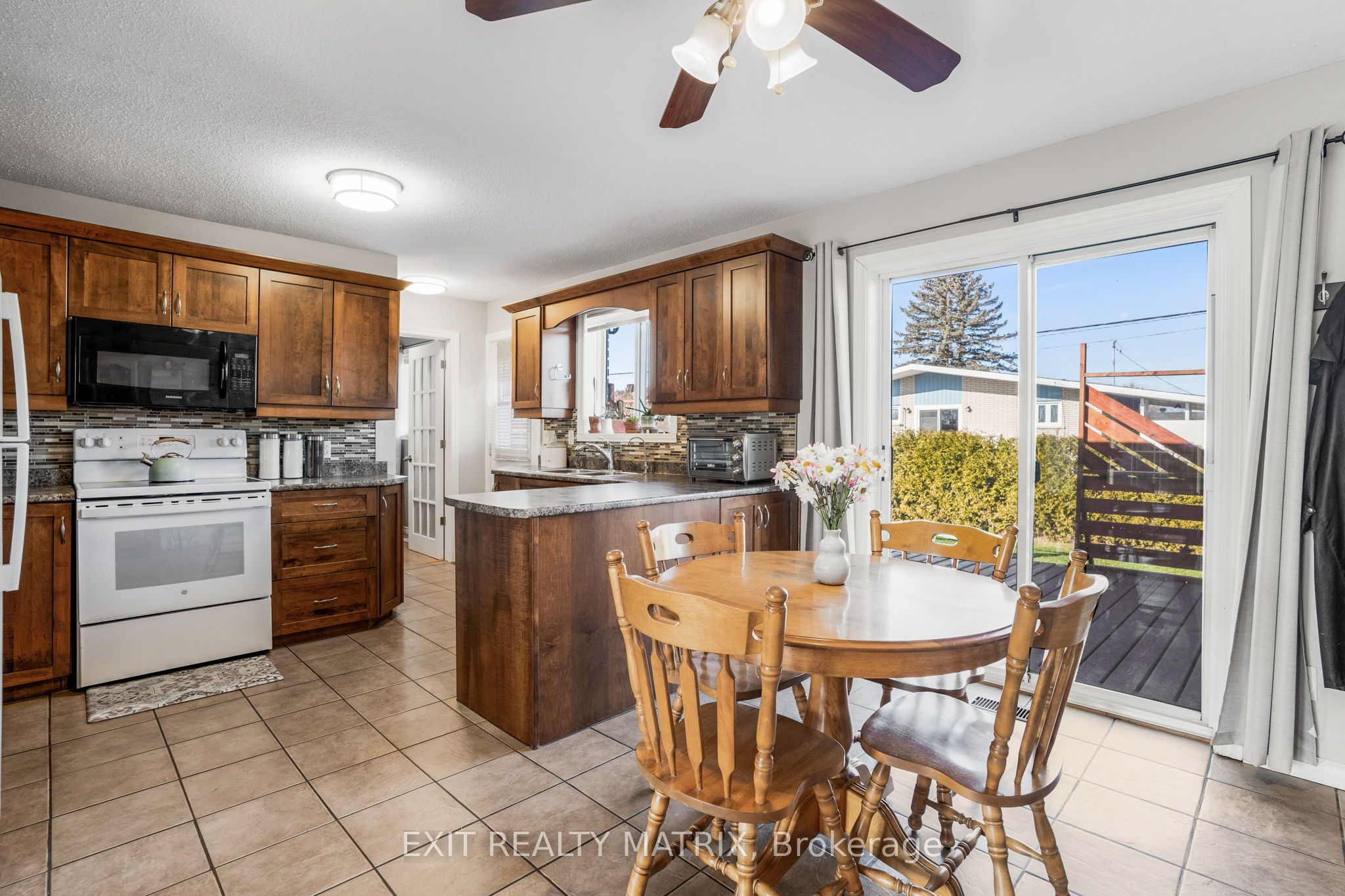 87 Clement Street Property Photo 9