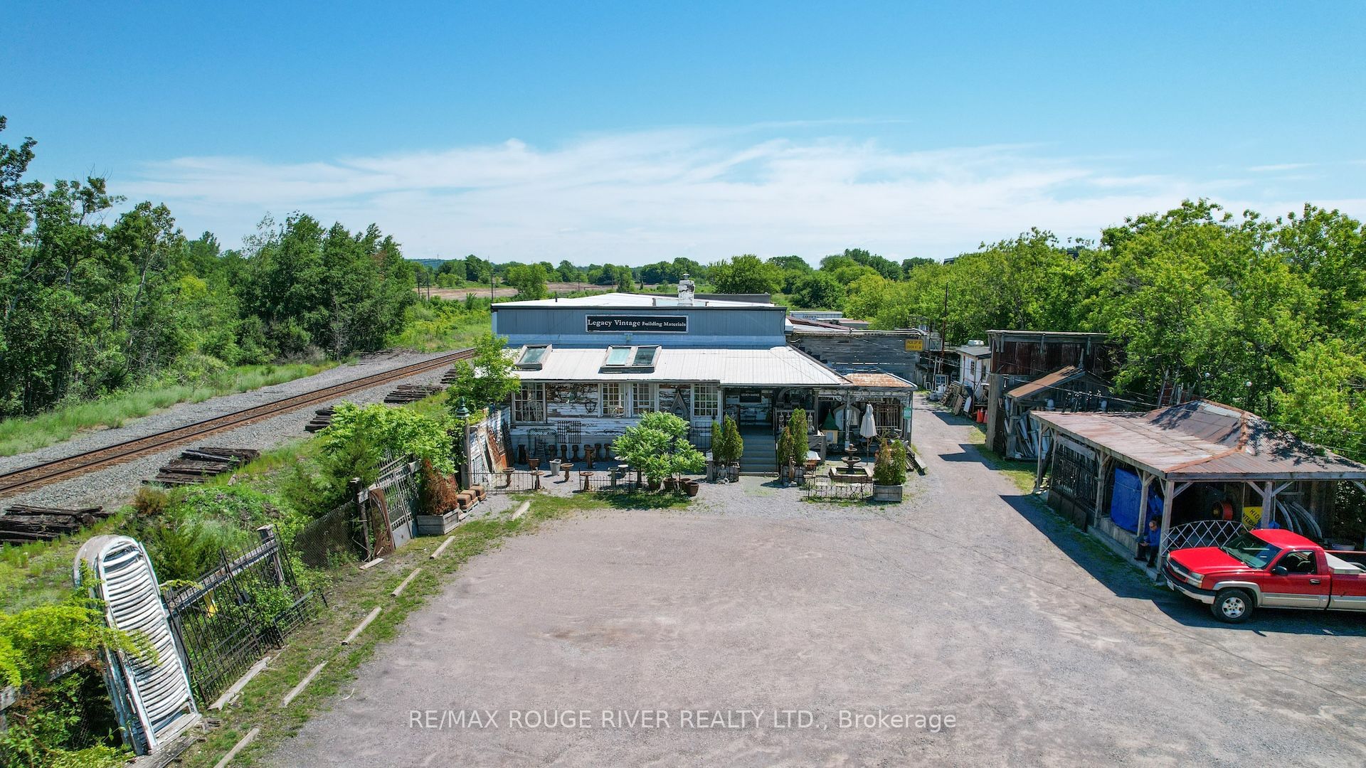 540 Division Street Property Photo 11