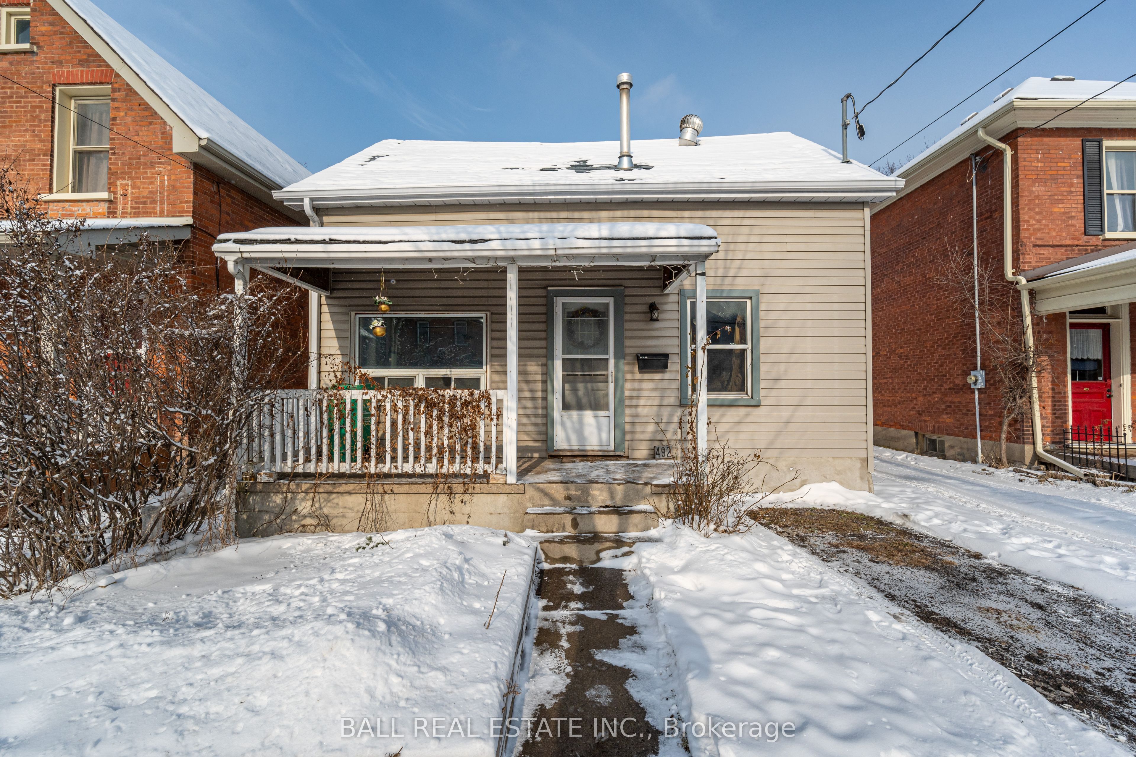 492 Sherbrooke Street Property Photo