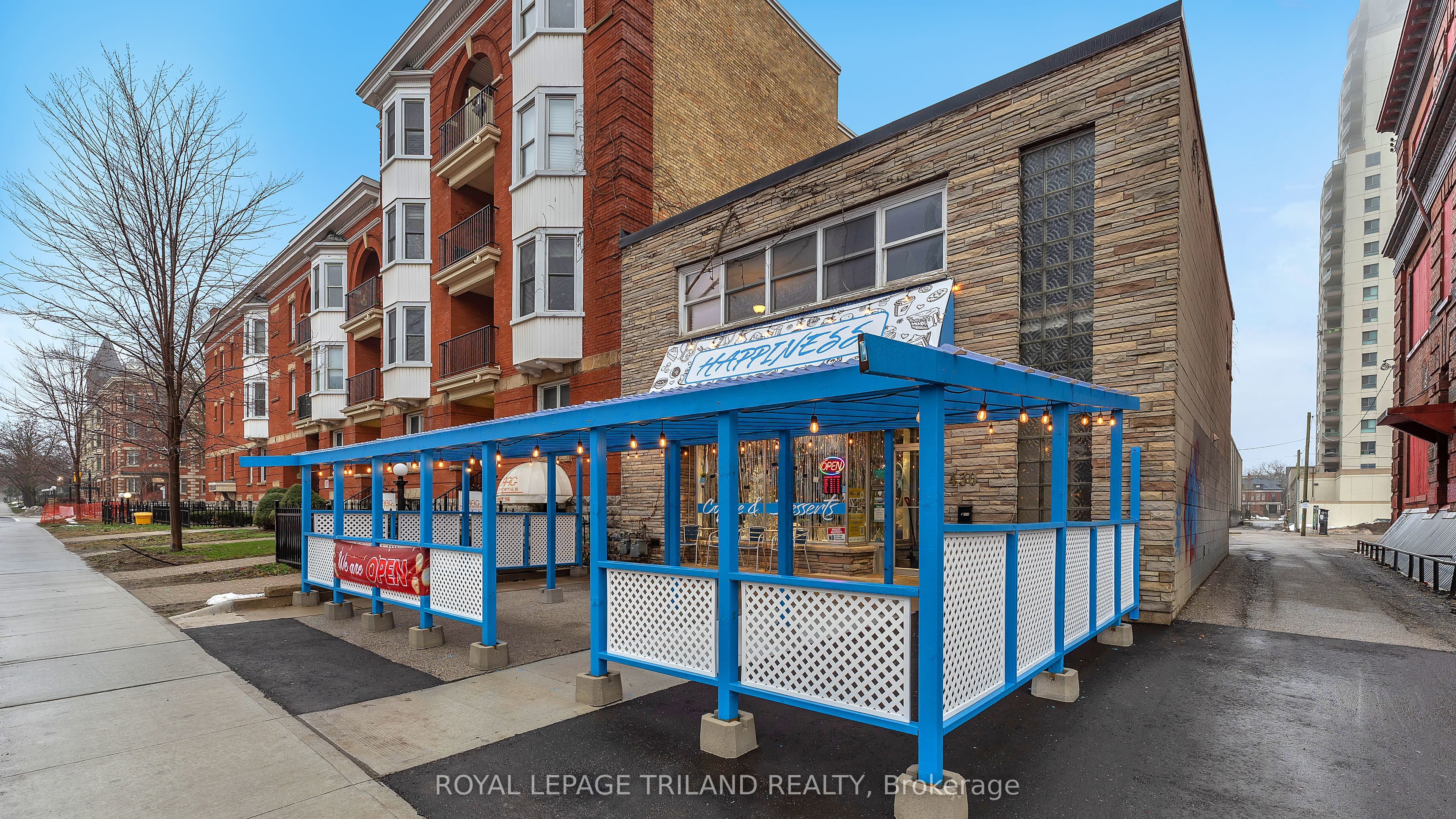 430 Wellington Street Property Photo 1