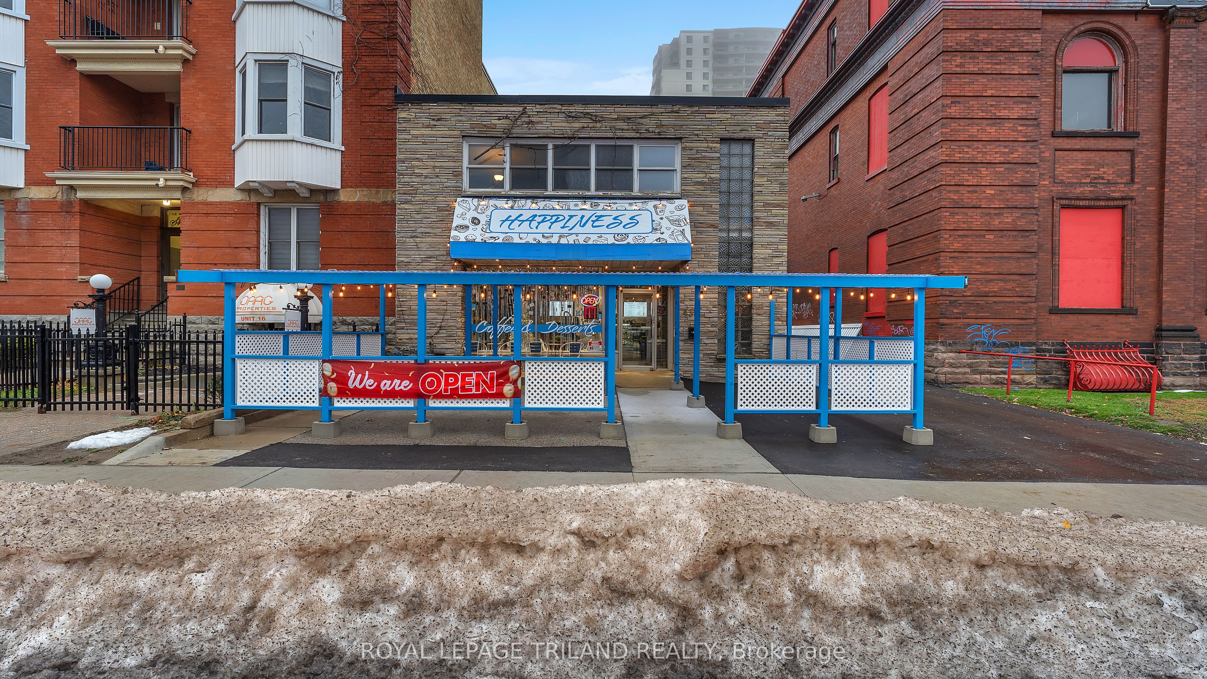 430 Wellington Street Property Photo 2