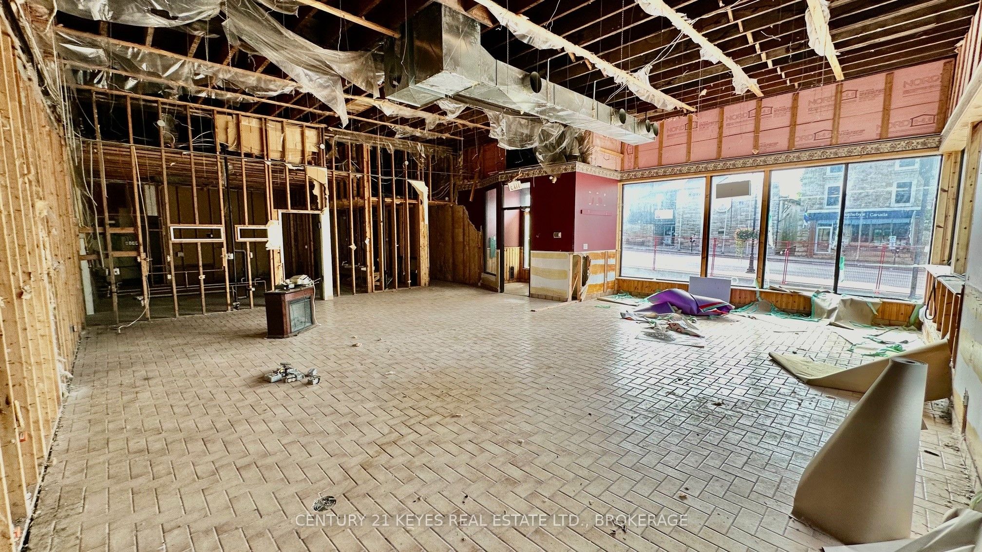 50 King Street Property Photo 5