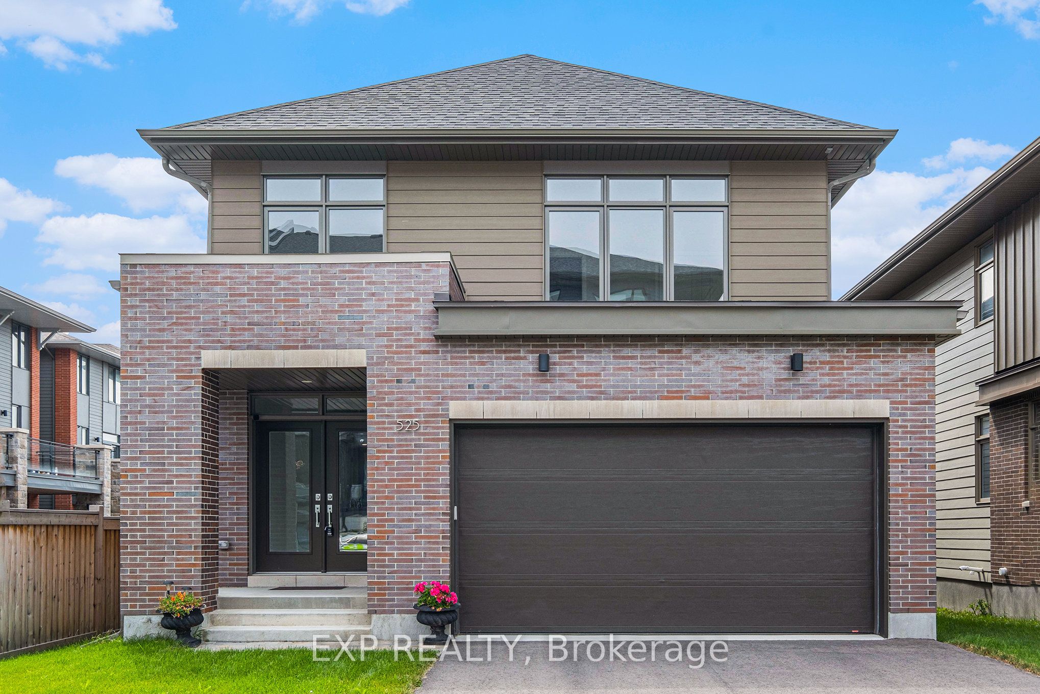 525 Pimiwidon Street Property Photo