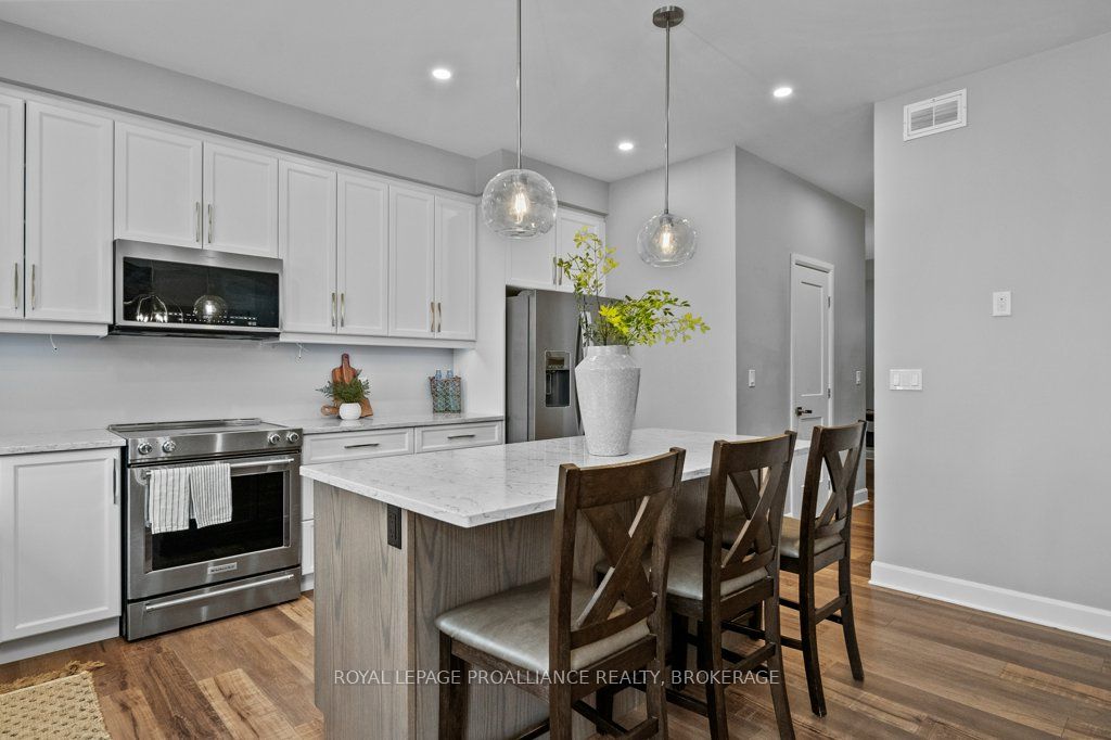 724 Riverview Way Property Photo 10
