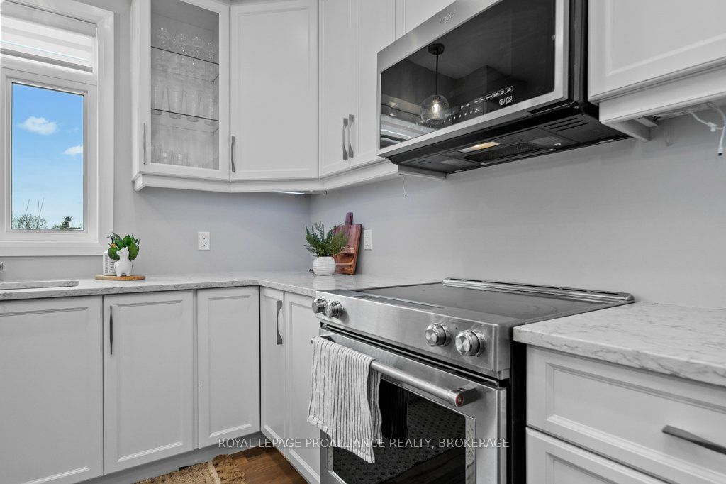 724 Riverview Way Property Photo 11