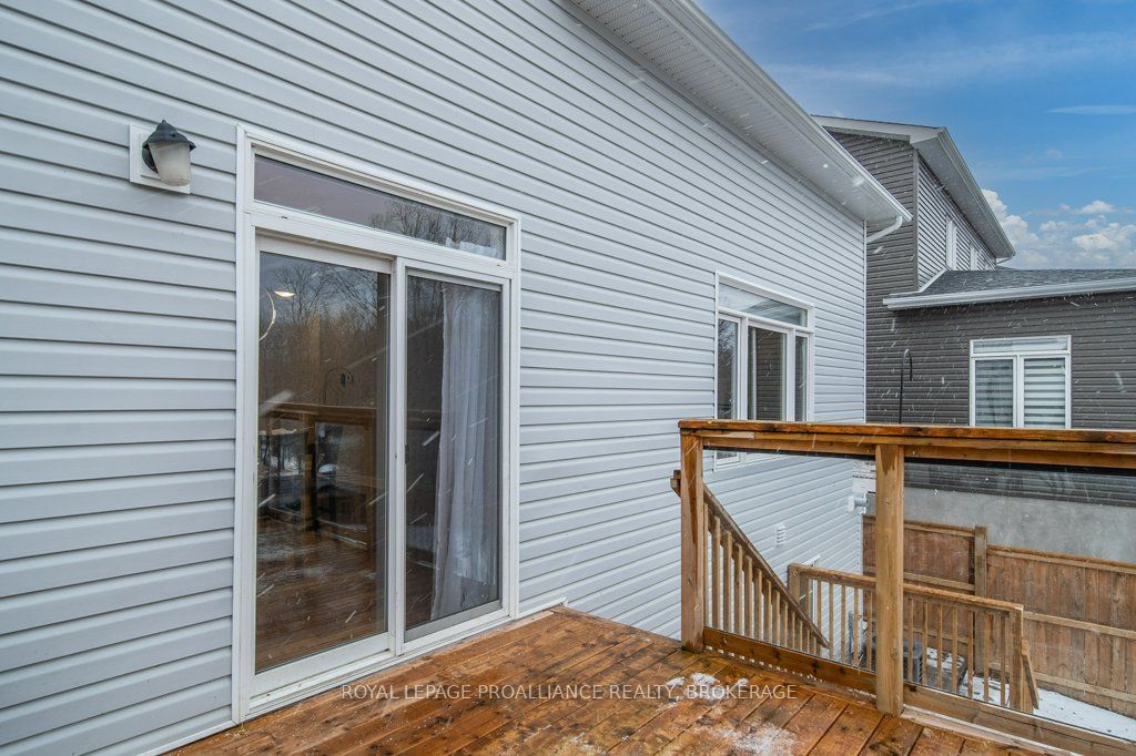 724 Riverview Way Property Photo 37