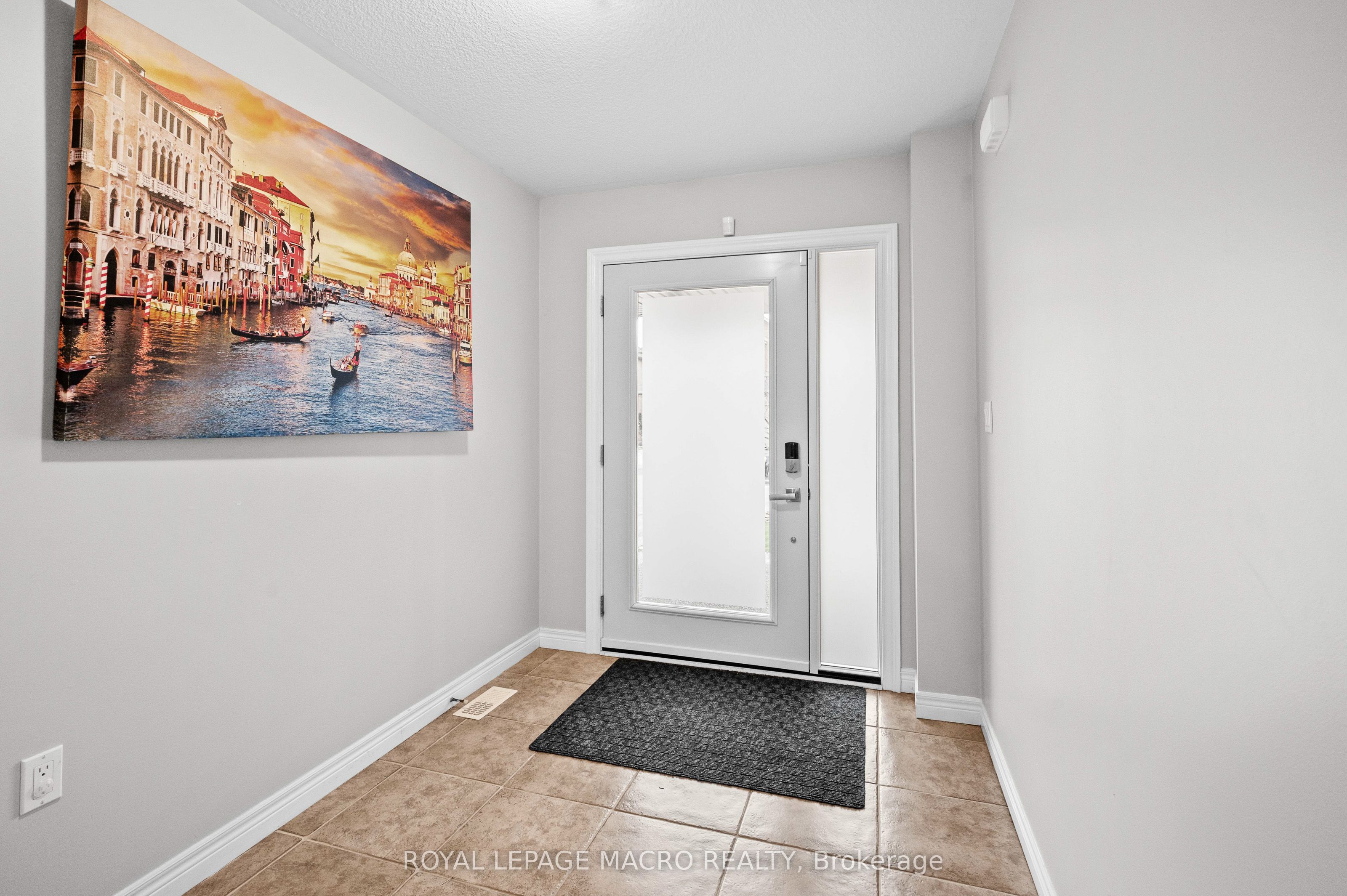 44 Pelech Crescent Property Photo 4