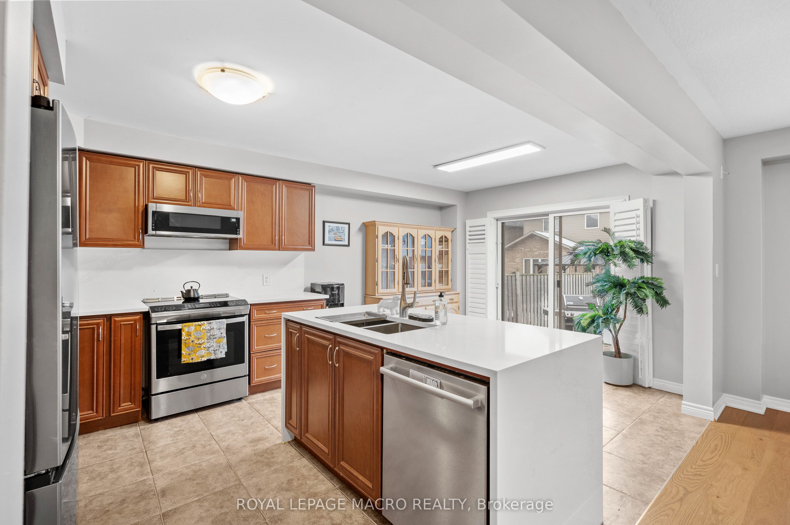 44 Pelech Crescent Property Photo 15