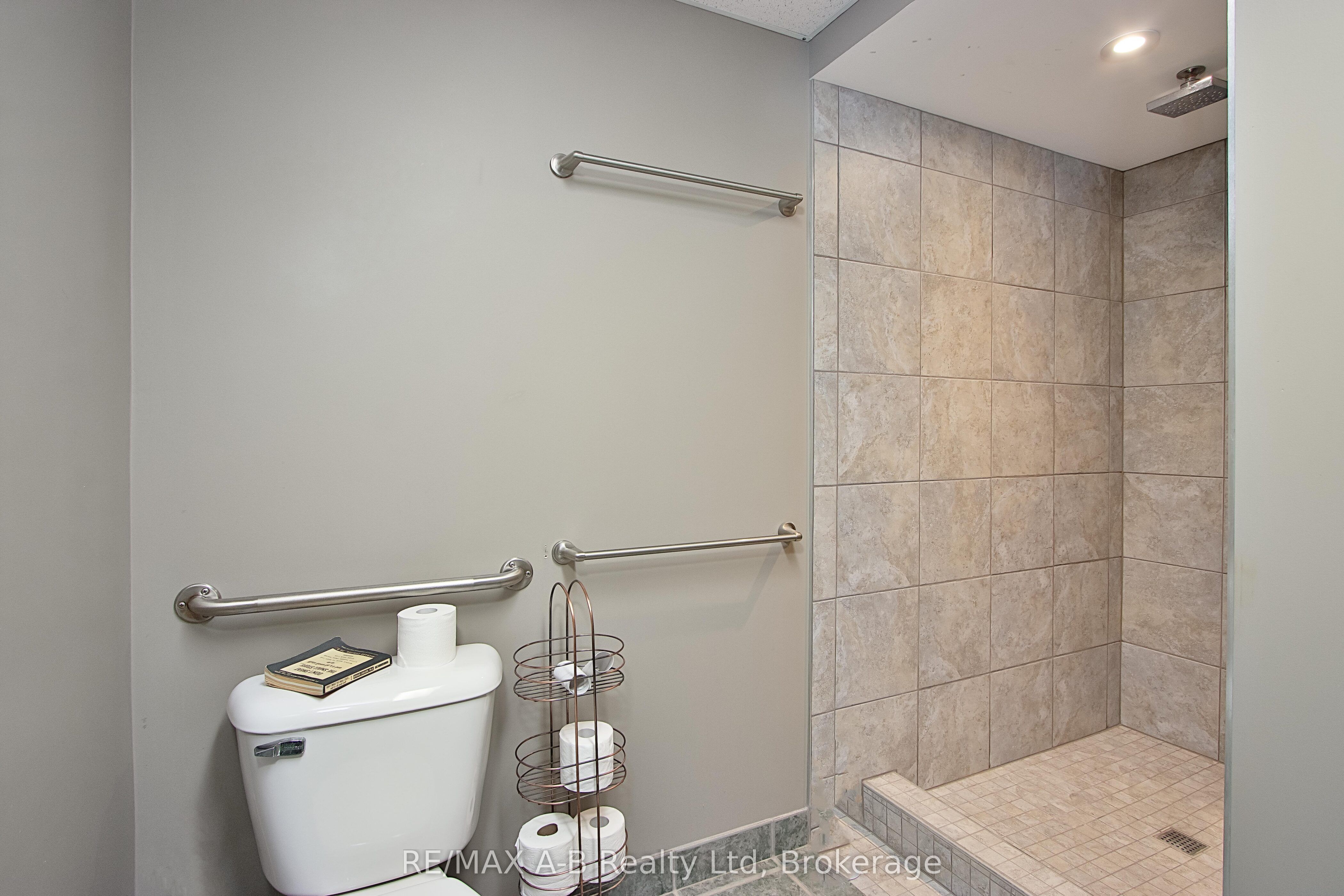 140 Foundry Street Property Photo 24