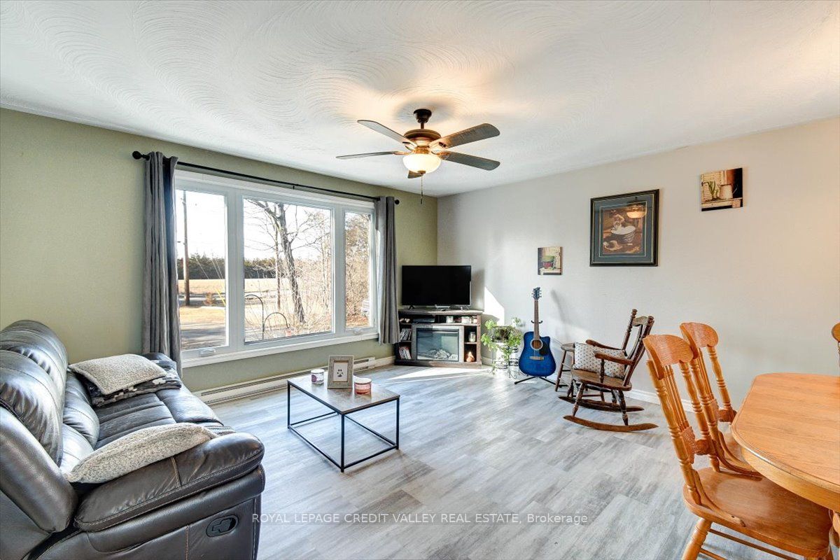 170 Crofton Road N Property Photo 6
