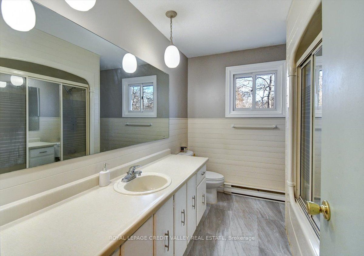 170 Crofton Road N Property Photo 16