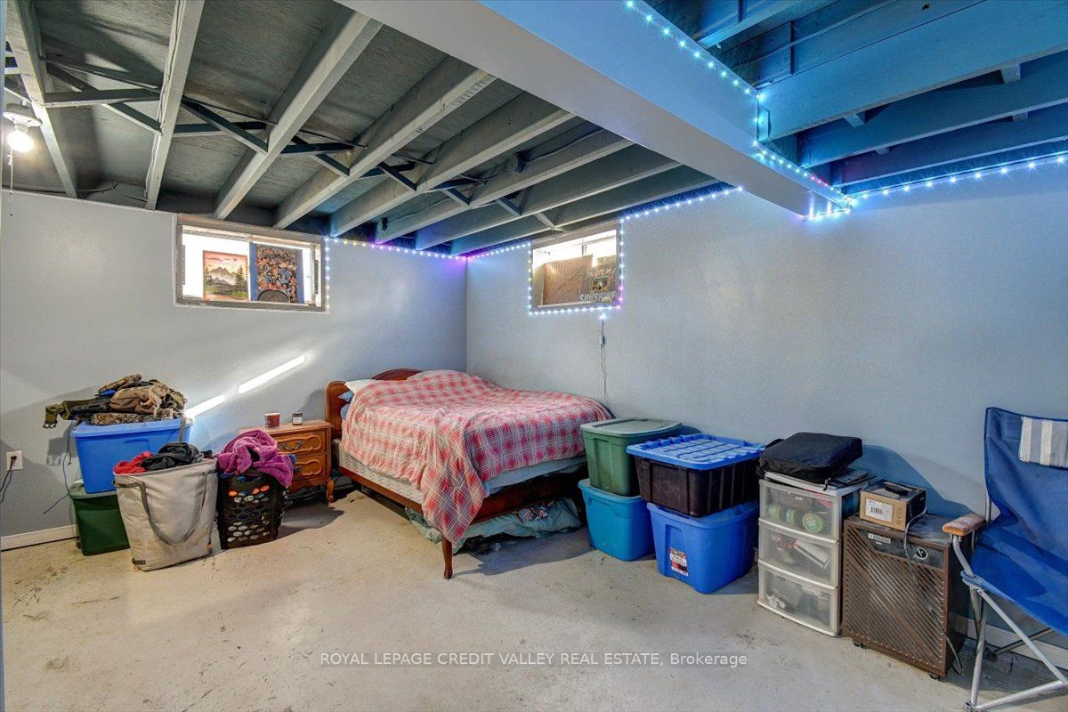 170 Crofton Road N Property Photo 26