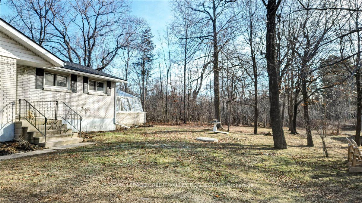 170 Crofton Road N Property Photo 30