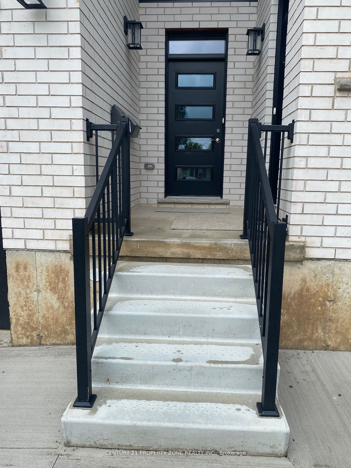 #main - 500 Karn Street Property Photo 1