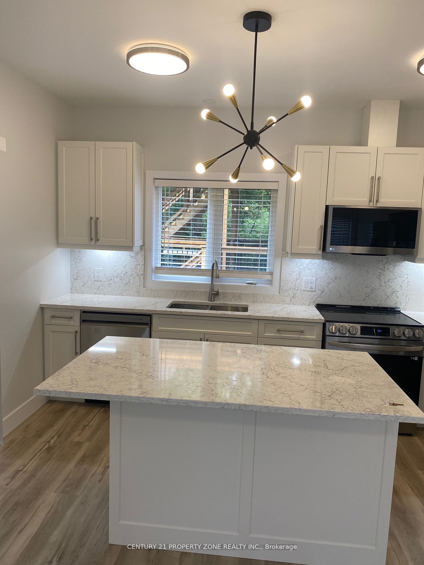 #main - 500 Karn Street Property Photo 3