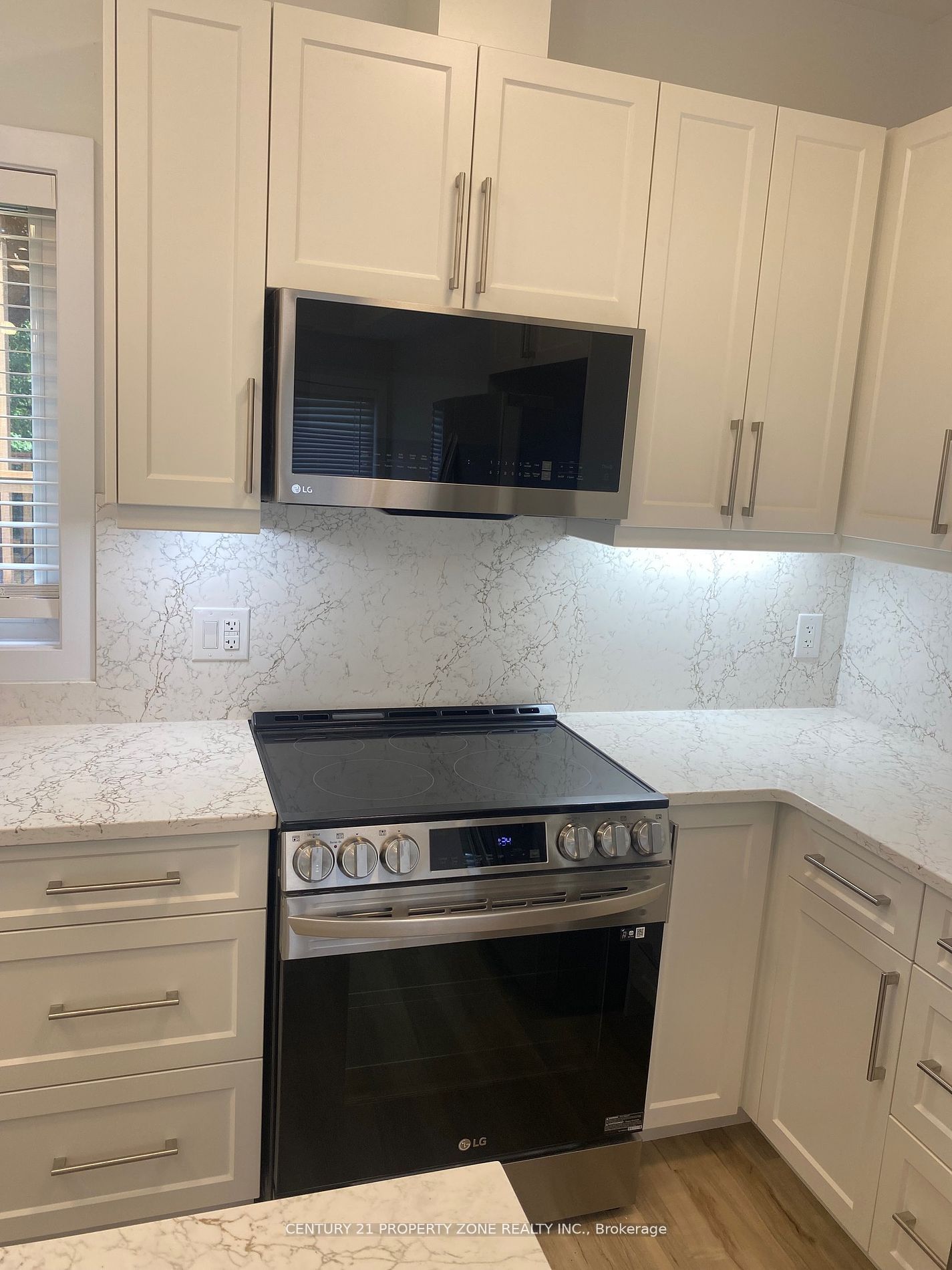 #main - 500 Karn Street Property Photo 4
