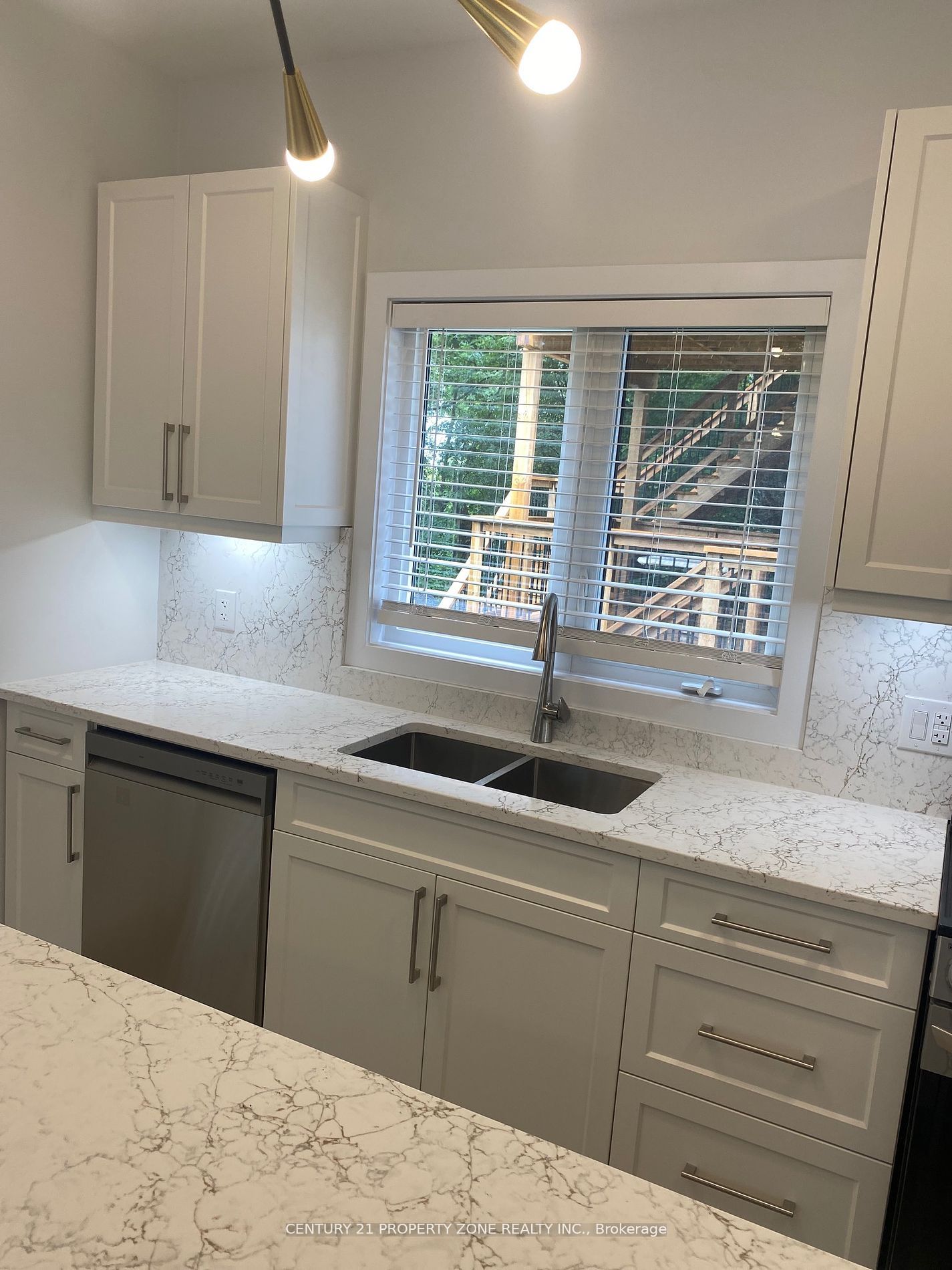 #main - 500 Karn Street Property Photo 5