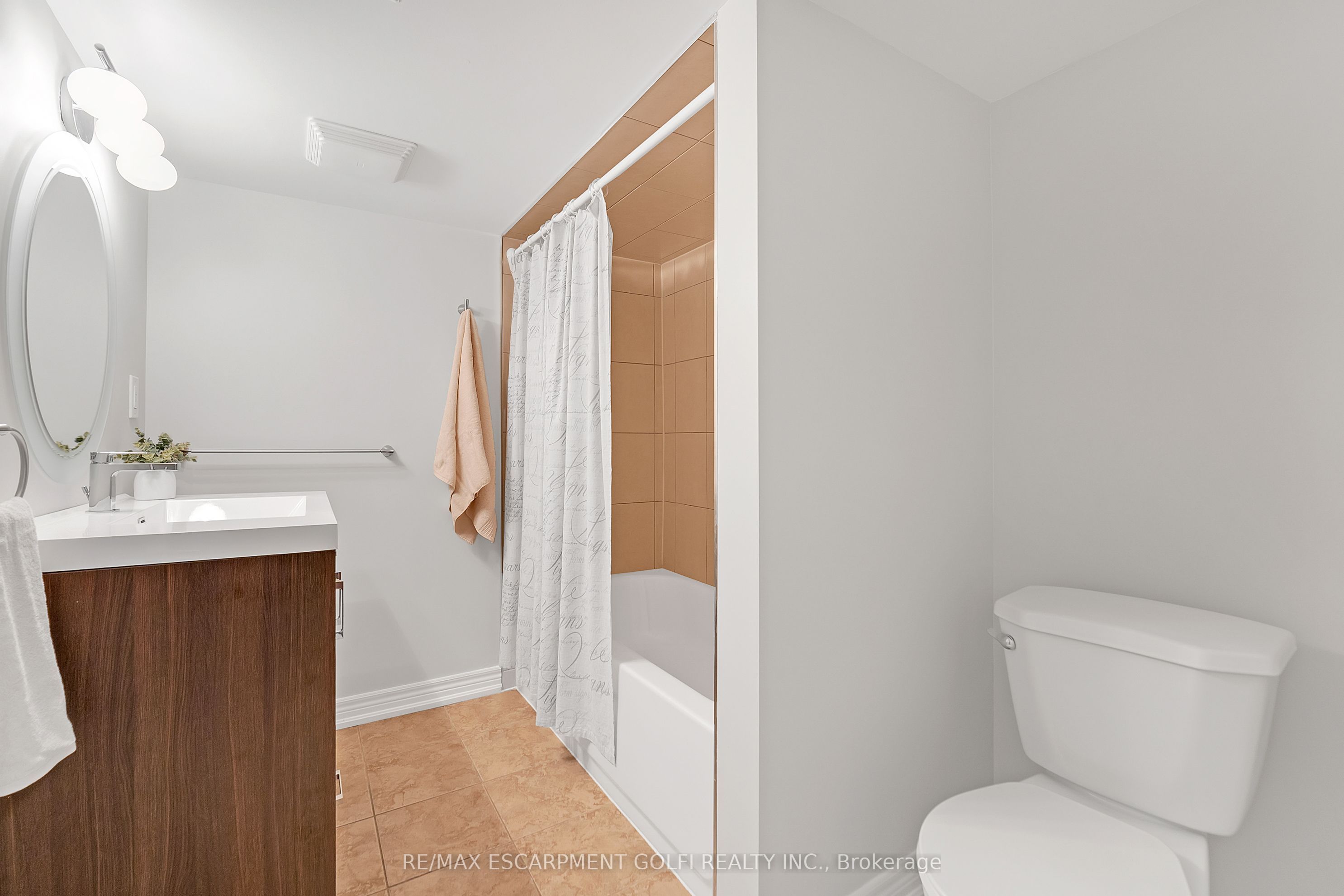 47 Burlington Street Property Photo 19