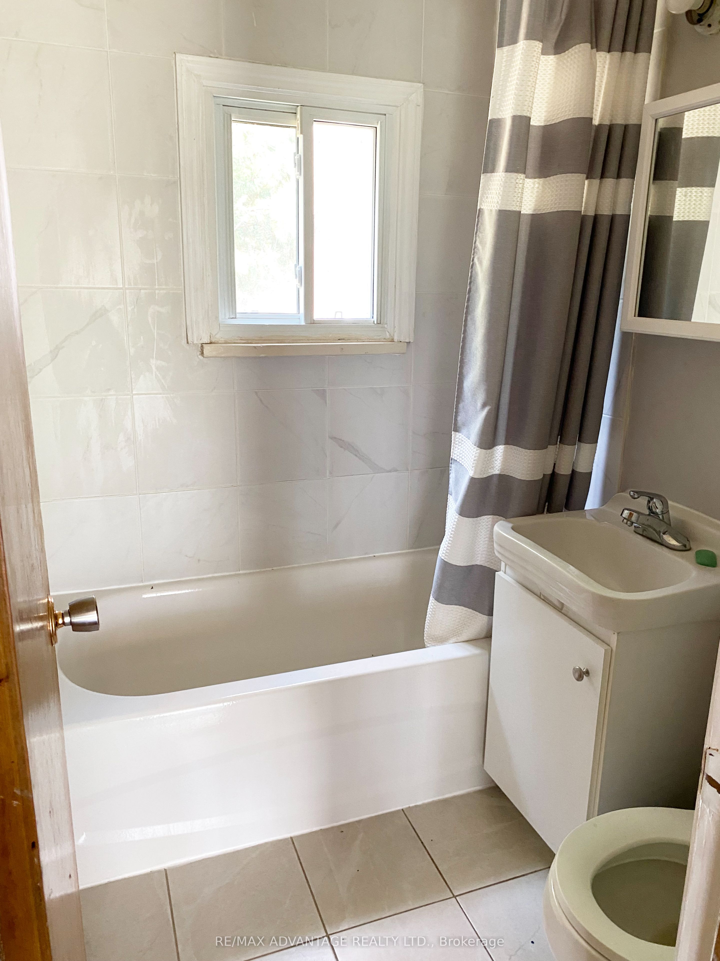 1594 Lakeshore Drive Property Photo 8