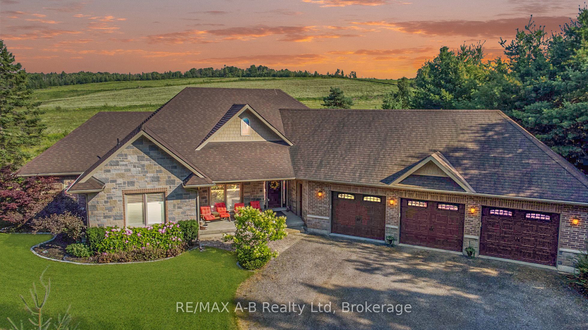 9471 Sideroad 17 Road Property Photo 1