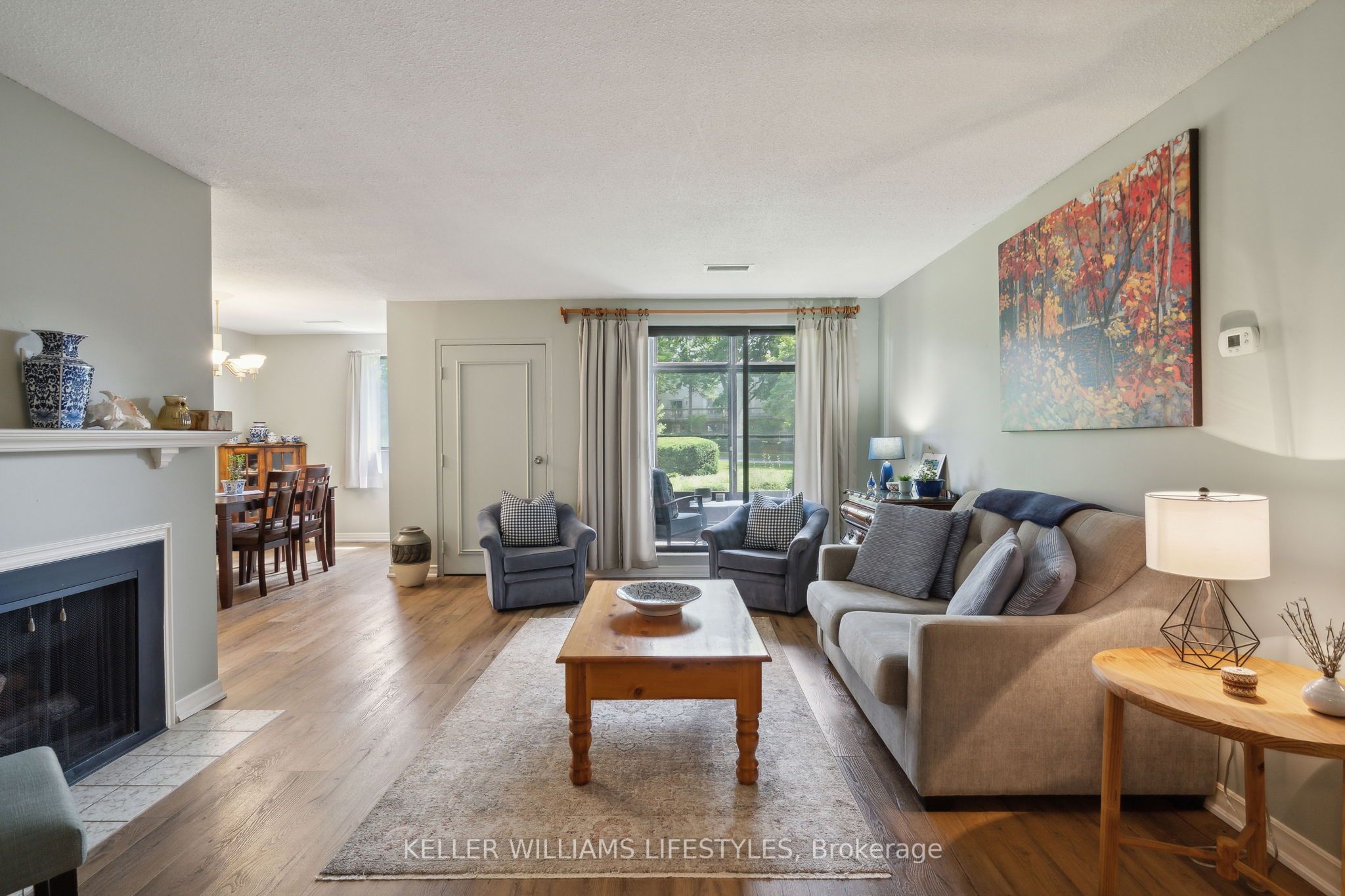 #116 - 300 Everglade Crescent Property Photo 6