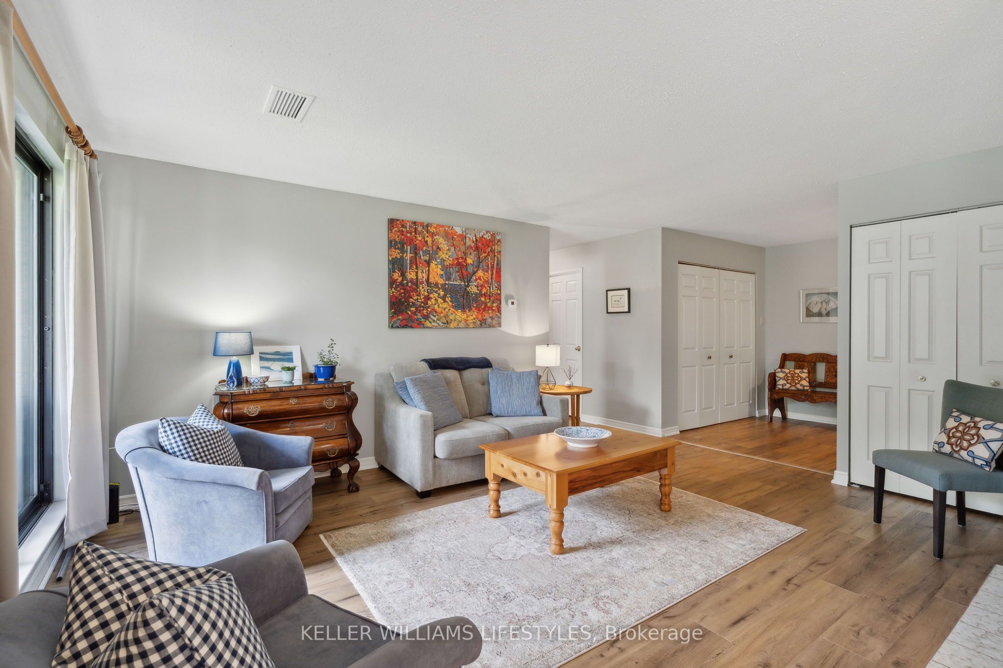 #116 - 300 Everglade Crescent Property Photo 8