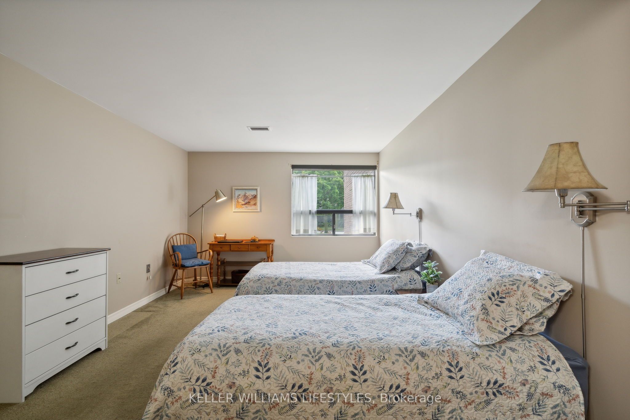 #116 - 300 Everglade Crescent Property Photo 25