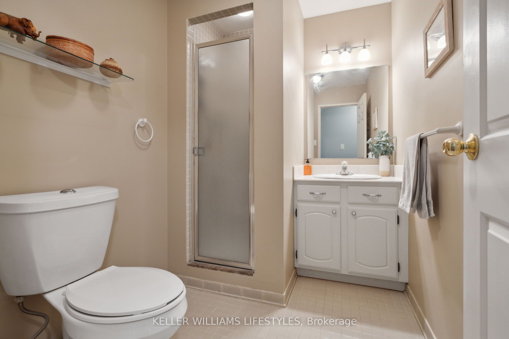 #116 - 300 Everglade Crescent Property Photo 33