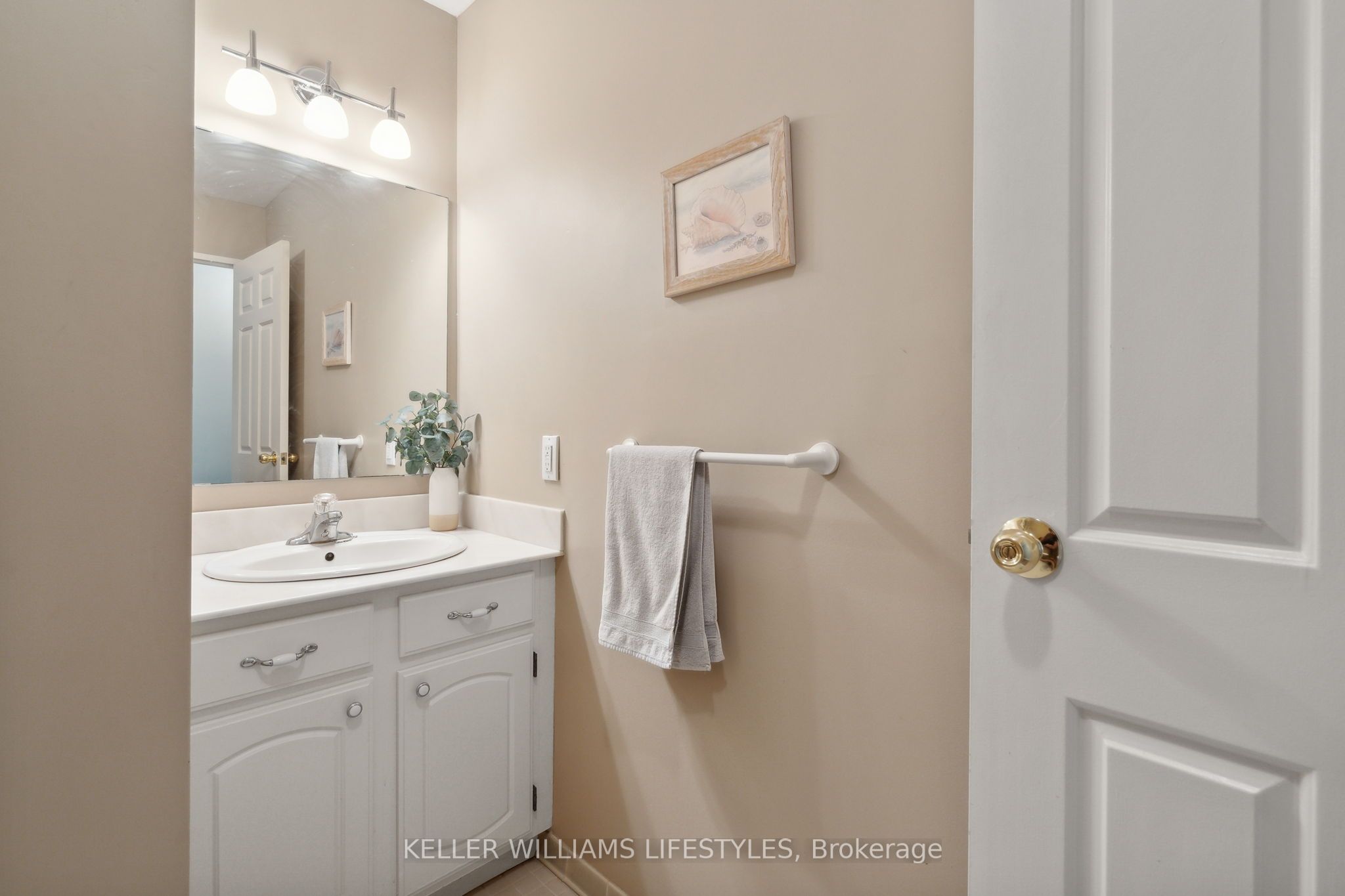 #116 - 300 Everglade Crescent Property Photo 34