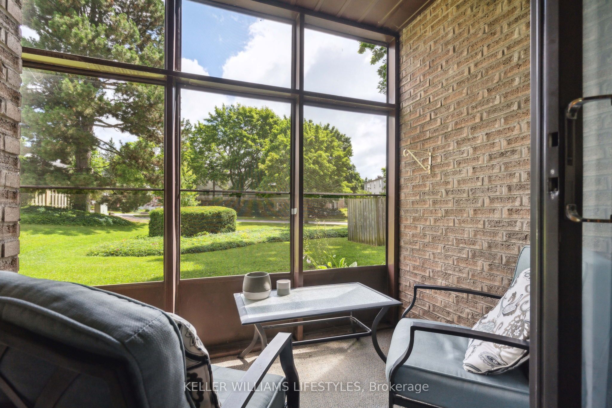 #116 - 300 Everglade Crescent Property Photo 35