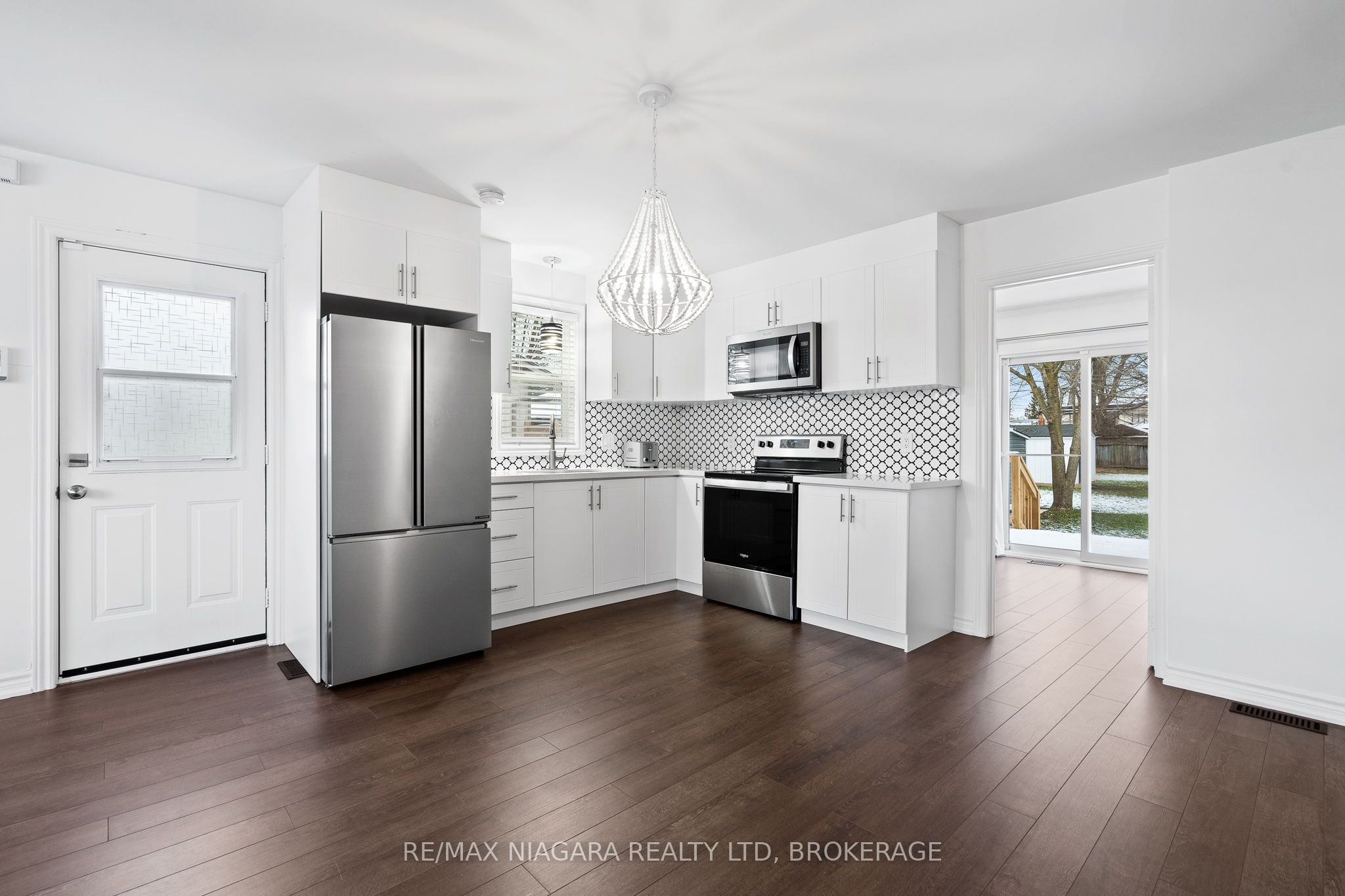 3967 Welland Street Property Photo 10