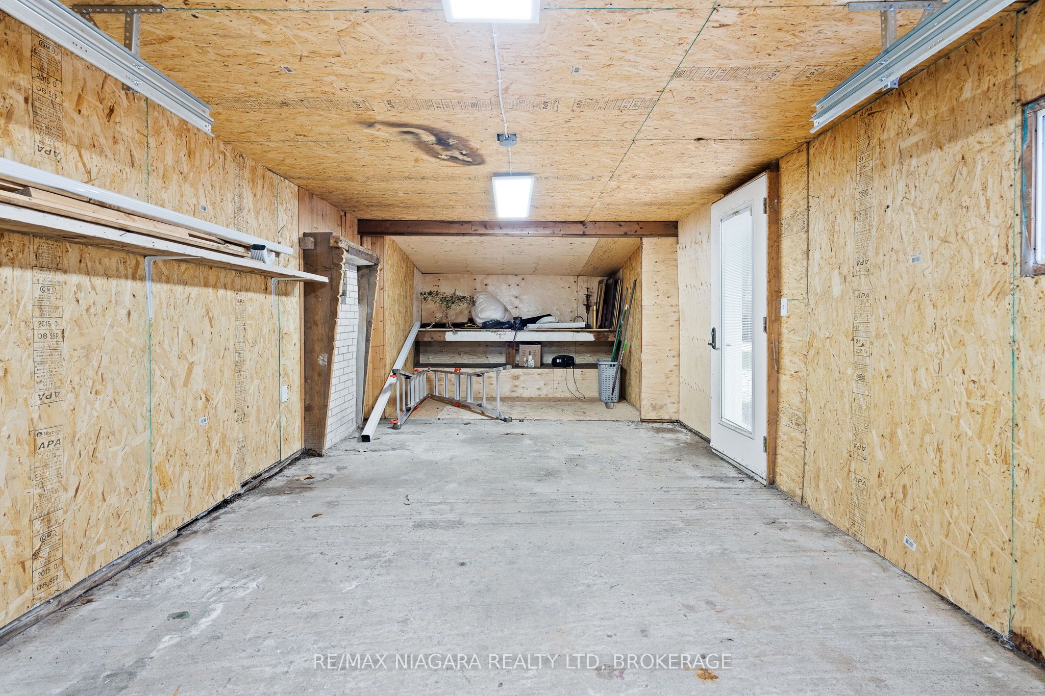 3967 Welland Street Property Photo 23