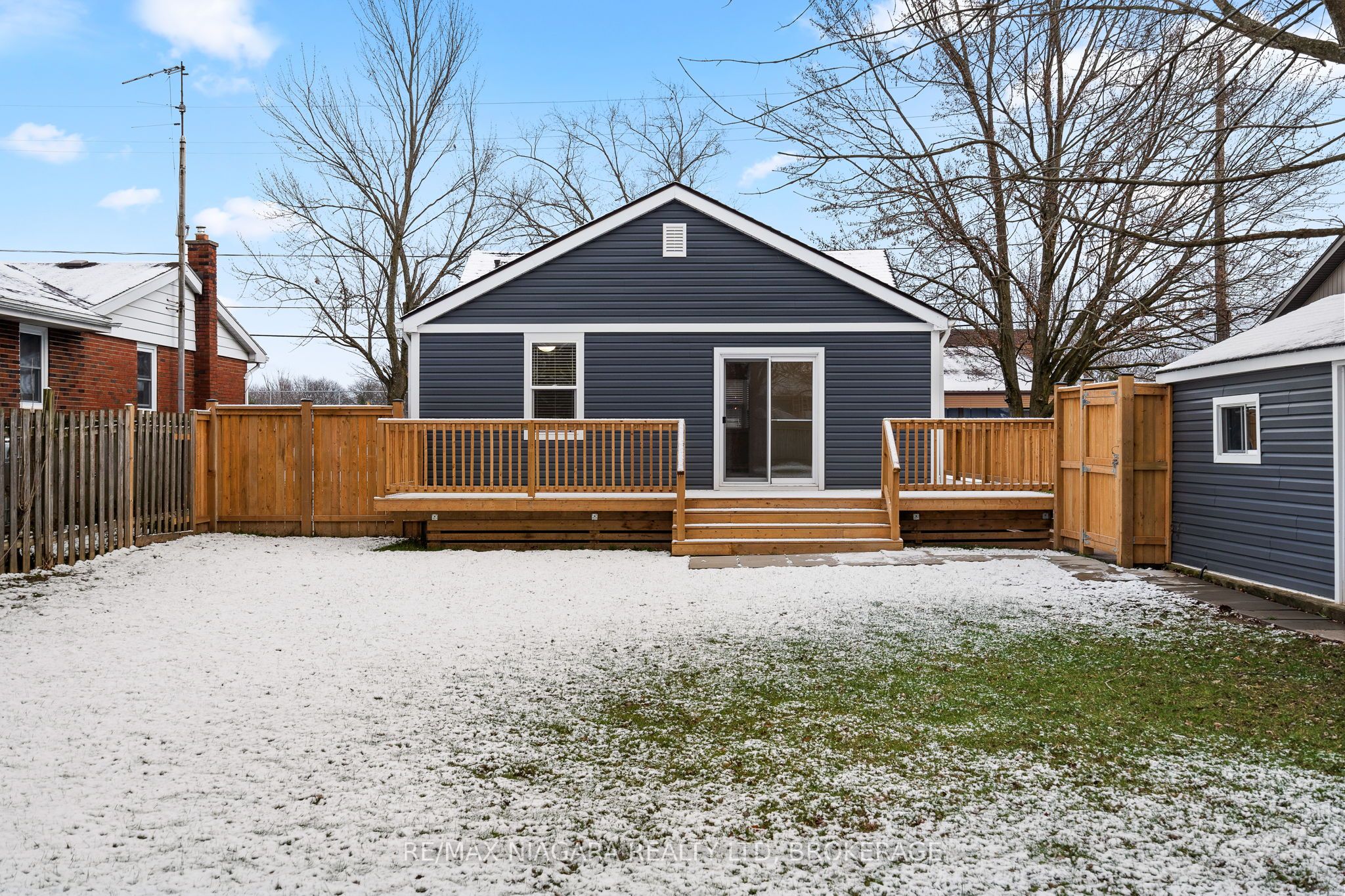 3967 Welland Street Property Photo 29