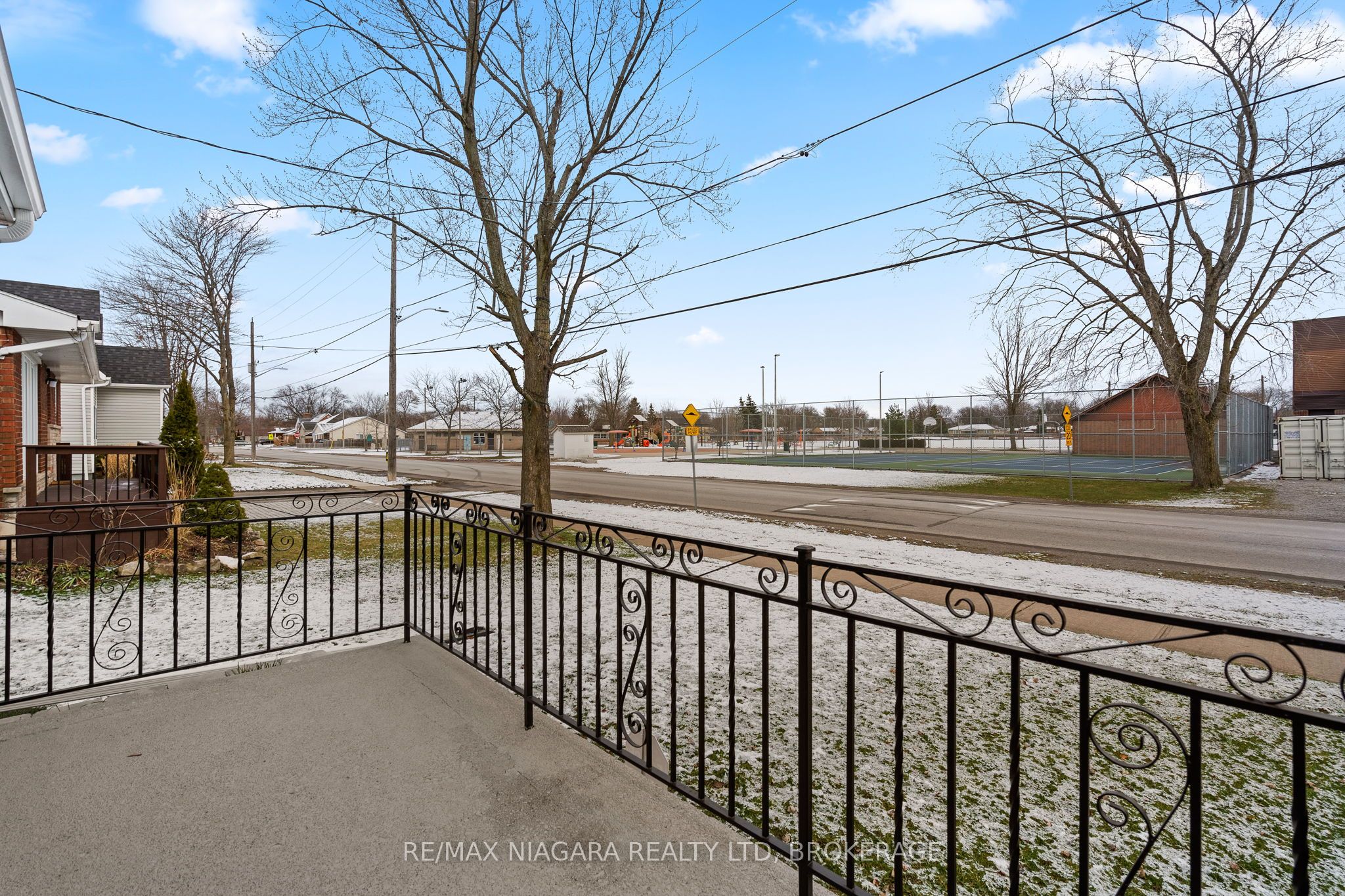 3967 Welland Street Property Photo 33