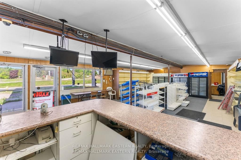 1288 Highway 7a Property Photo 6