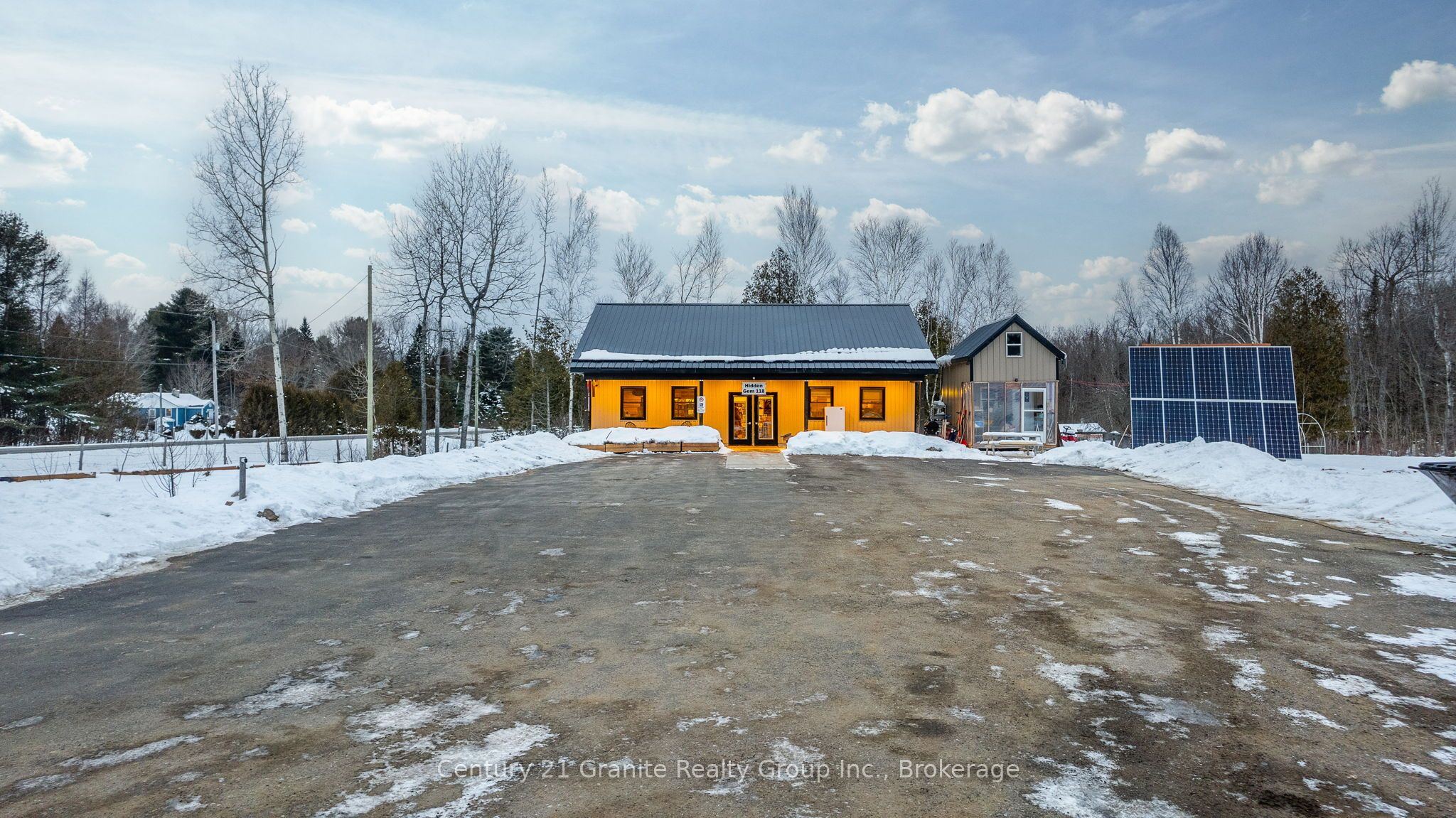 9734 Highway 118 Property Photo