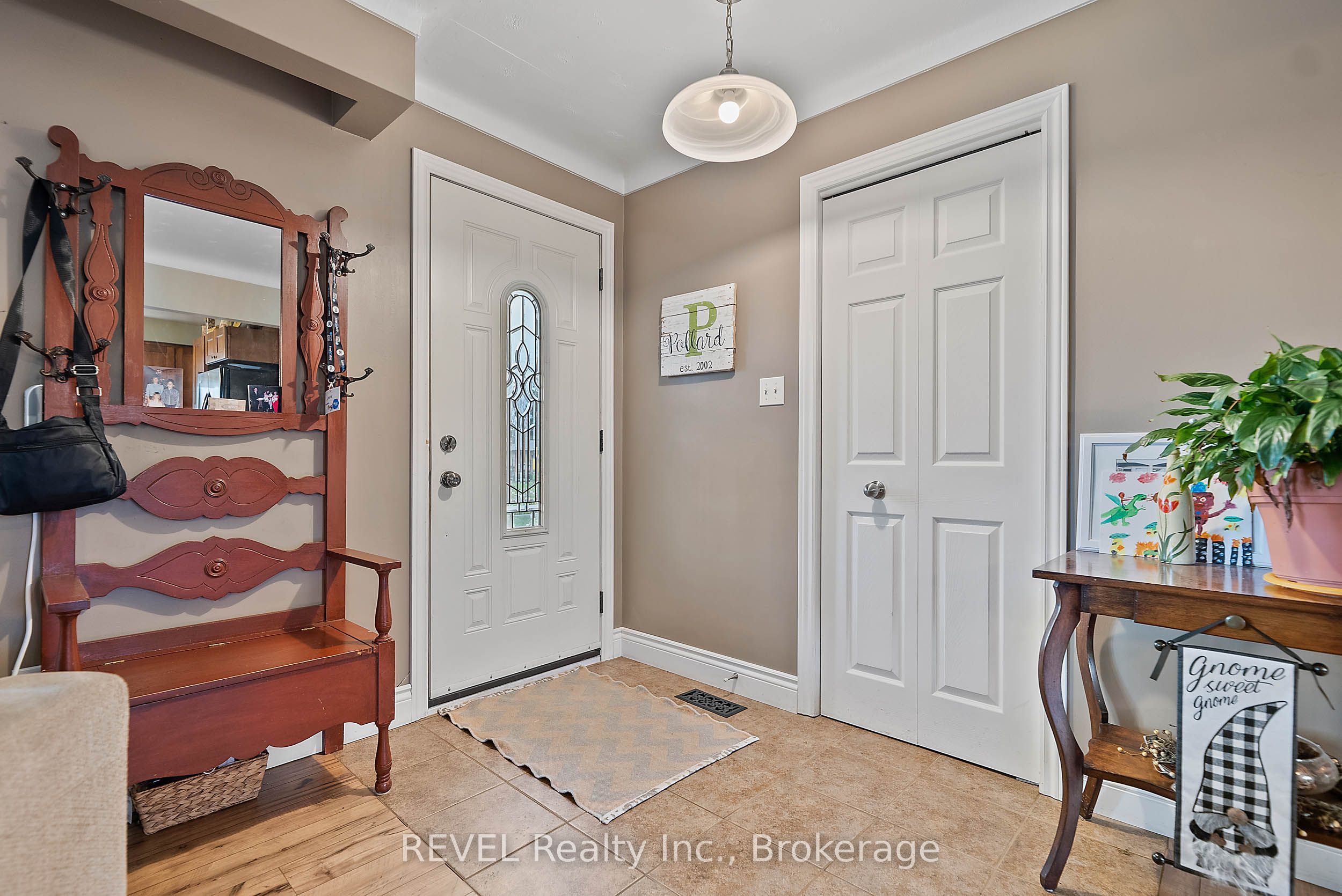 869 Daytona Drive Property Photo 8
