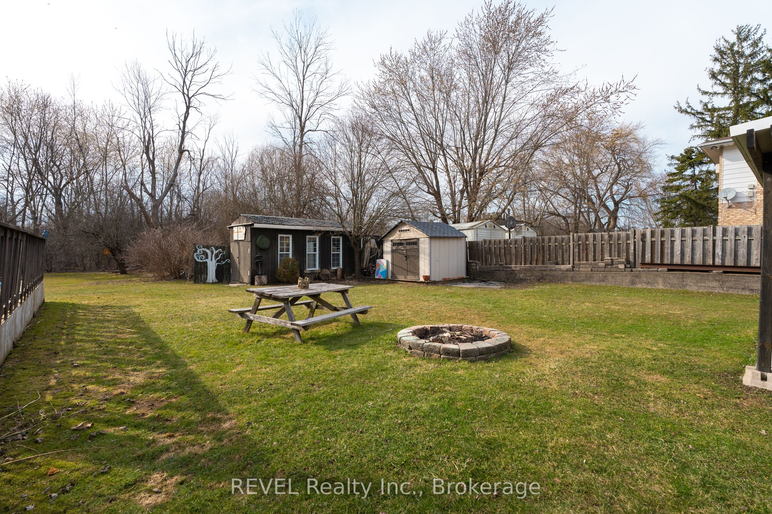 869 Daytona Drive Property Photo 35