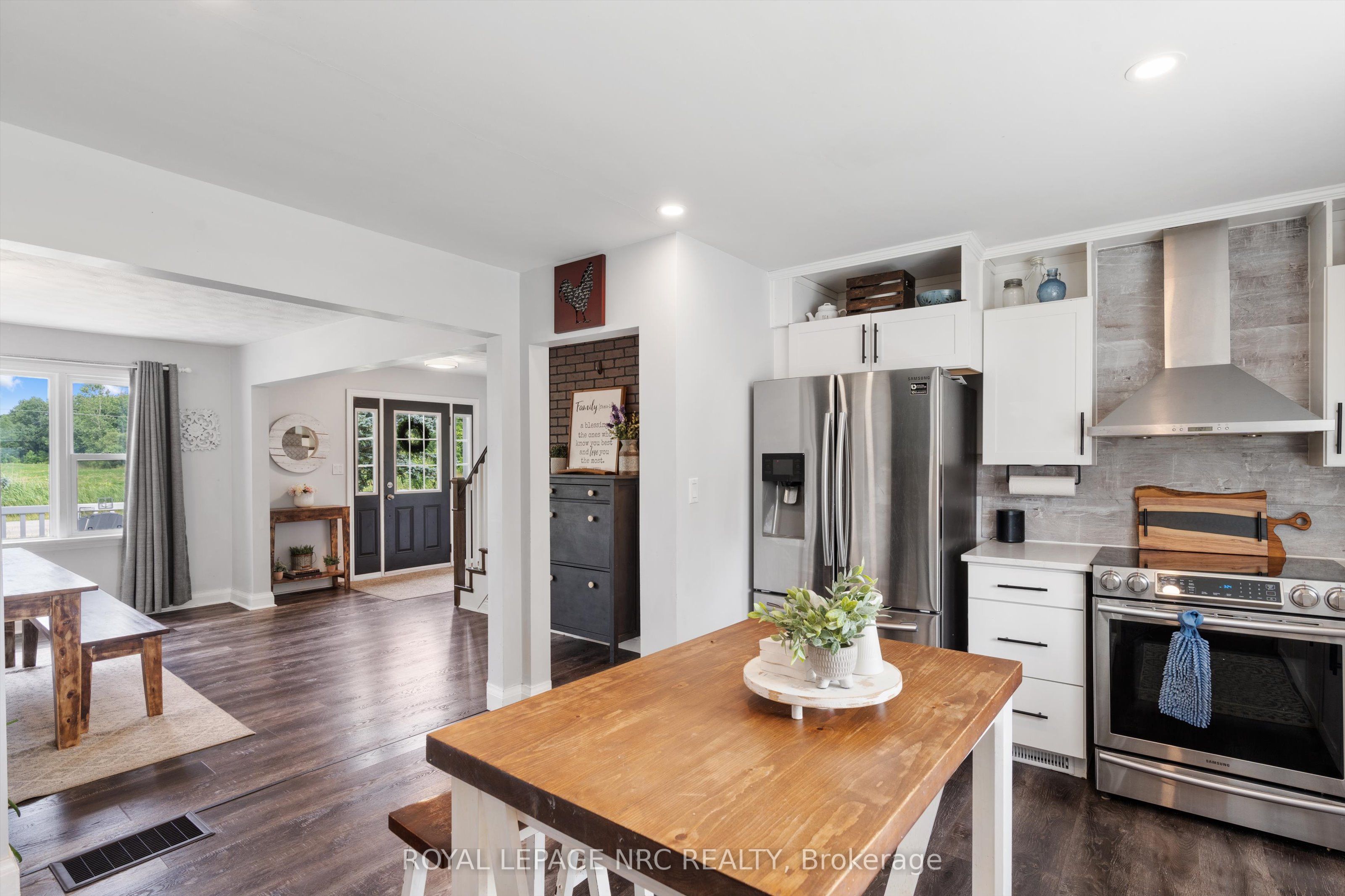 74092 Wellandport Road Property Photo 14