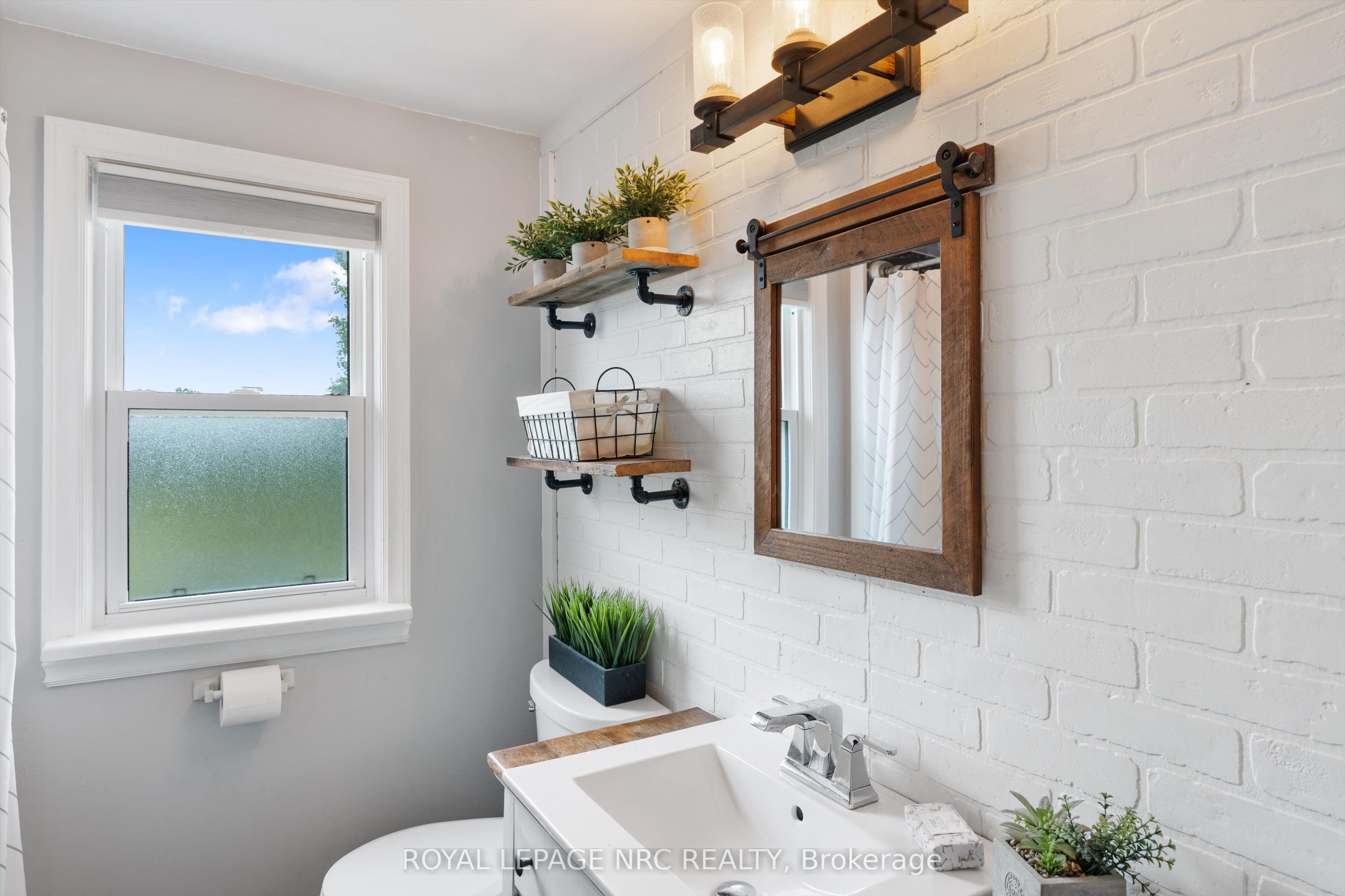 74092 Wellandport Road Property Photo 32