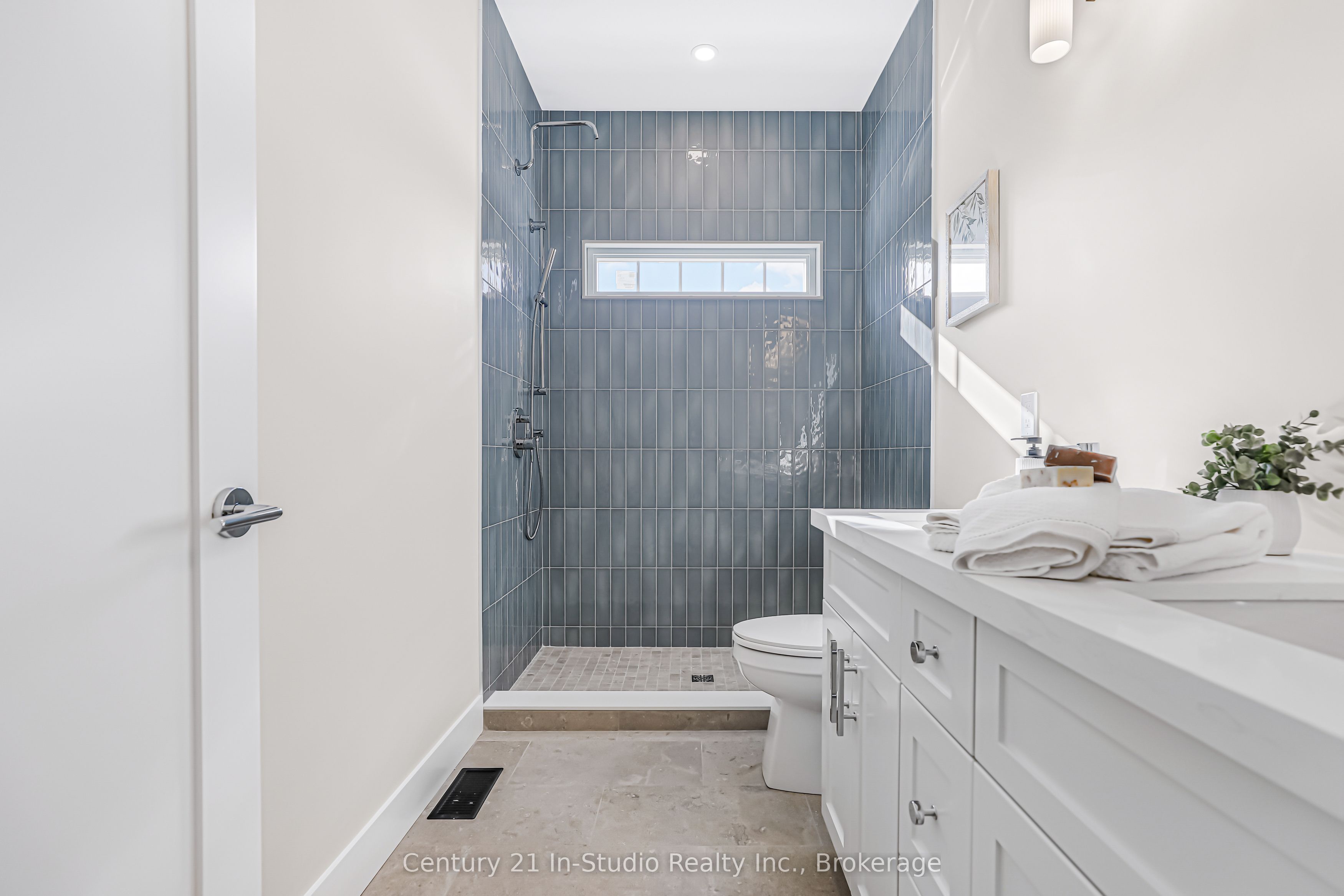 19 Grenville Street Property Photo 27