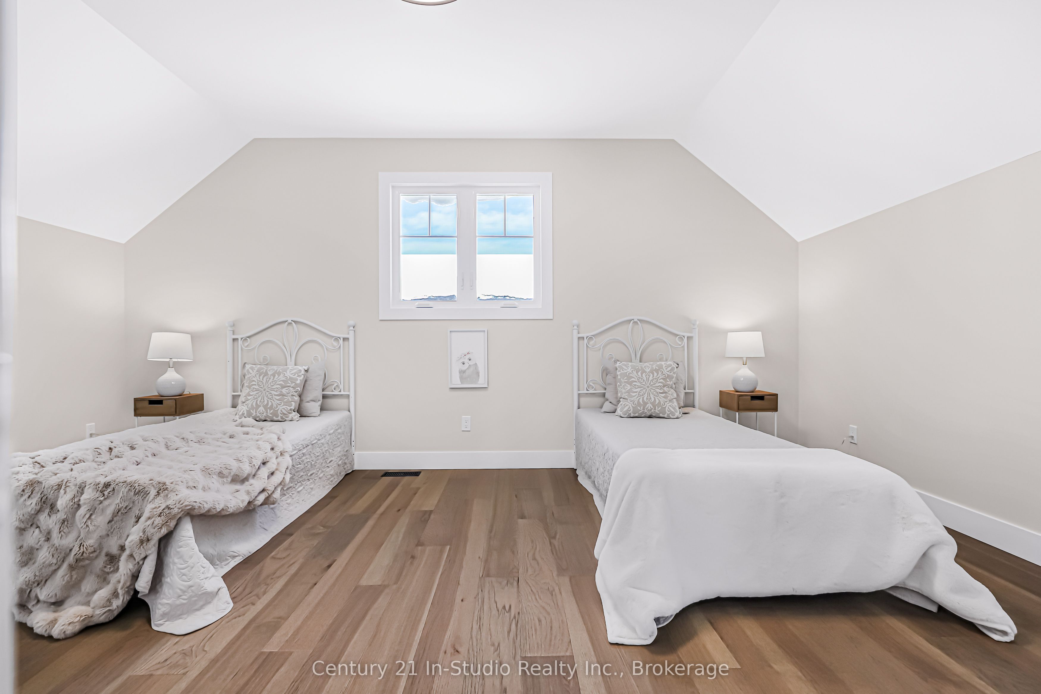 19 Grenville Street Property Photo 30