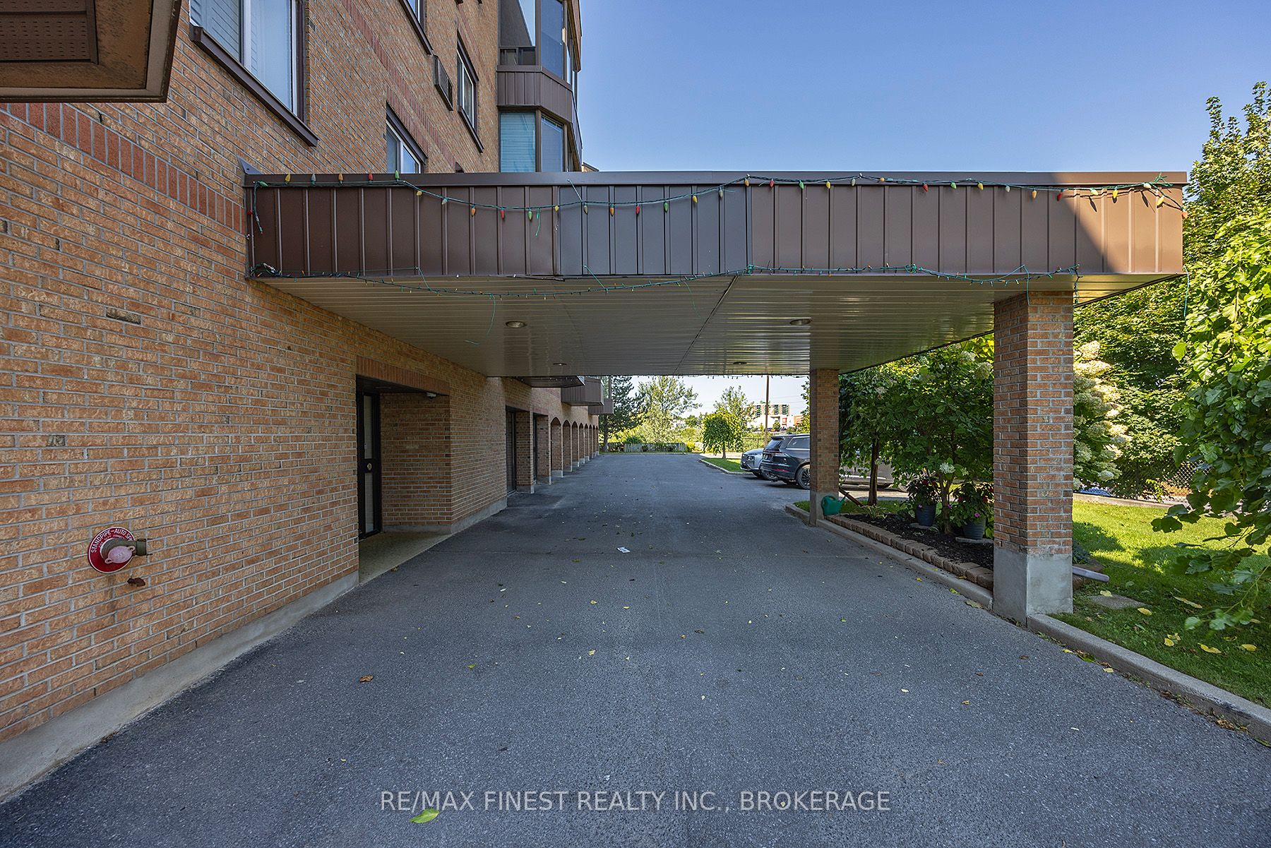 #406 - 649 Davis Drive Property Photo 3